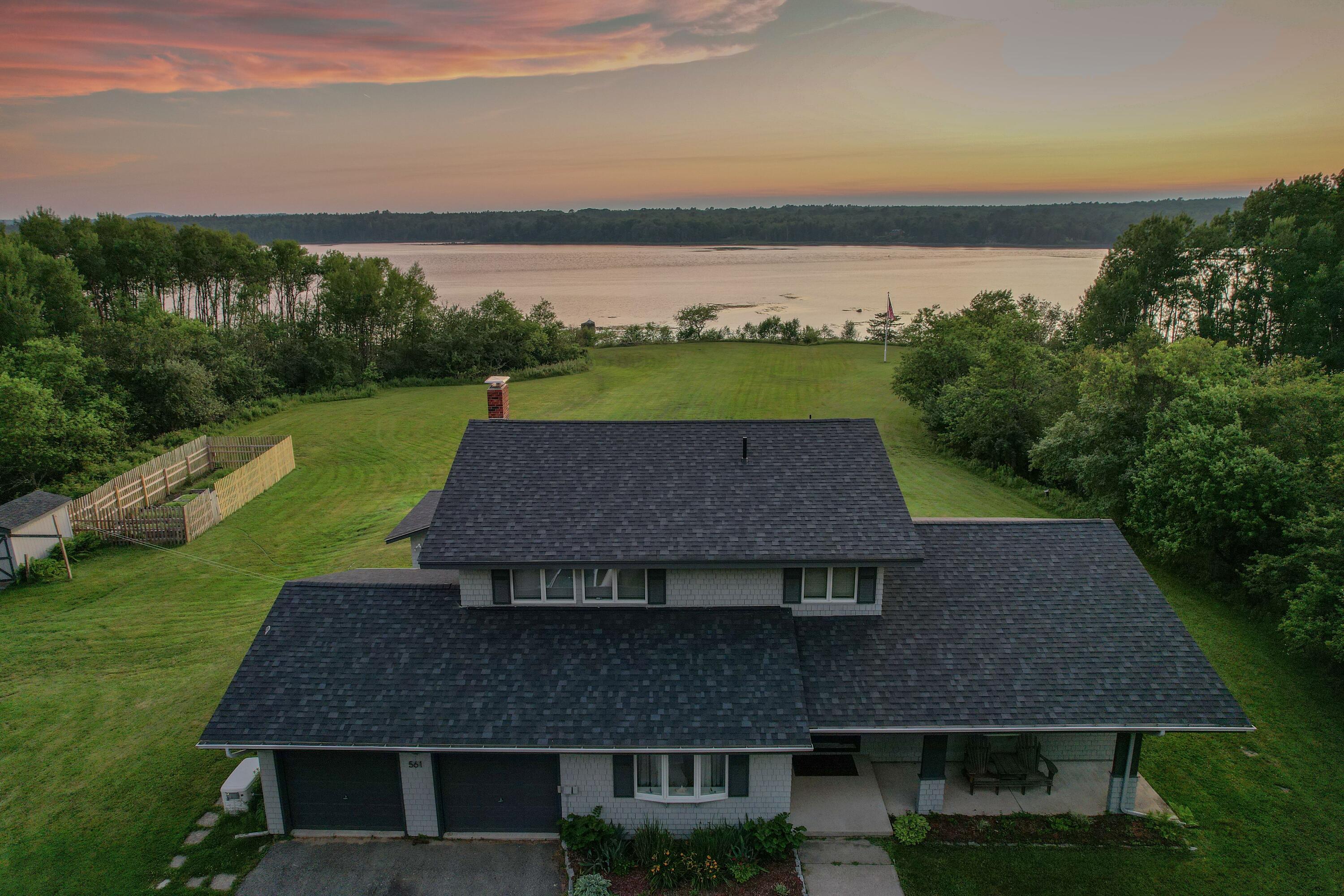 561 Bayside Road