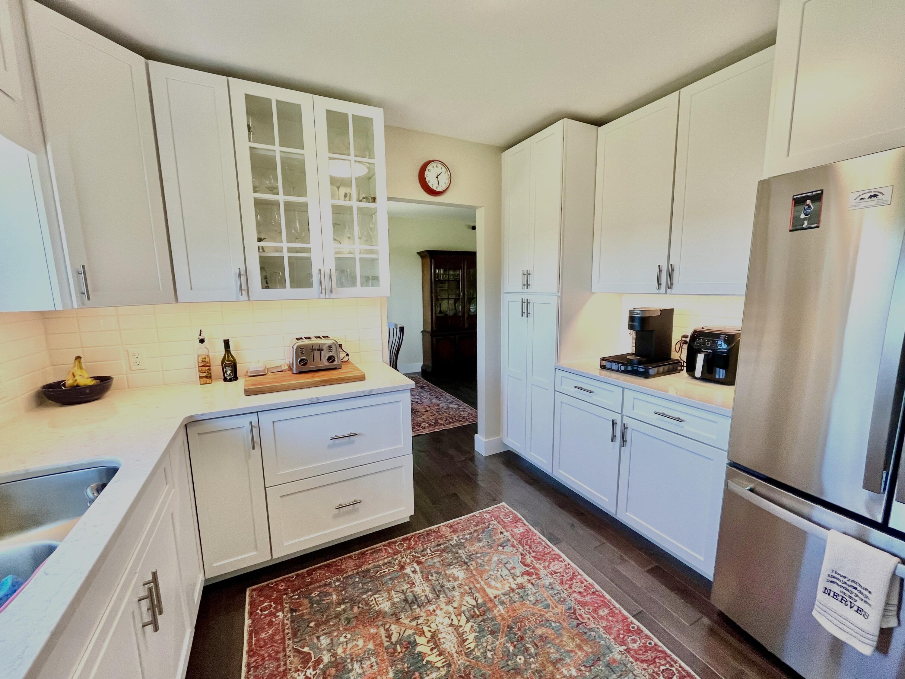 561 Bayside Road