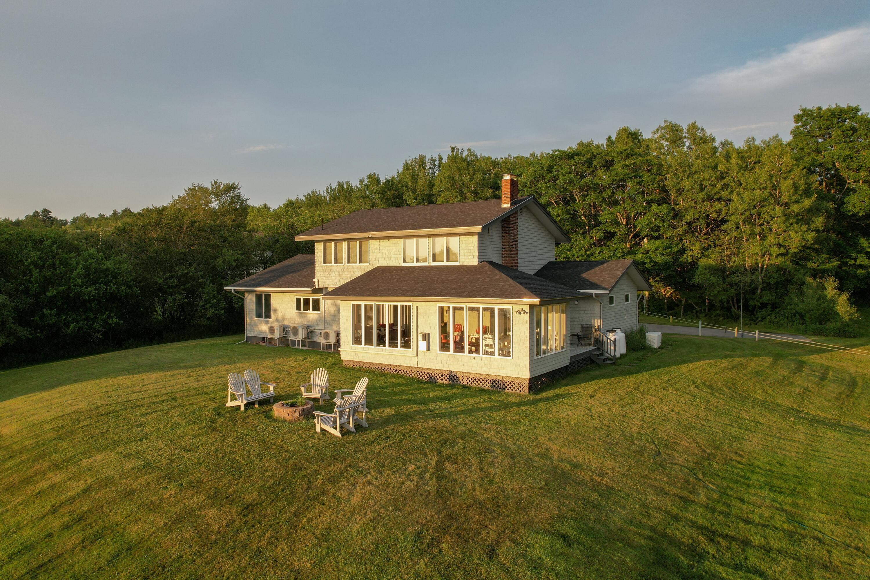 561 Bayside Road