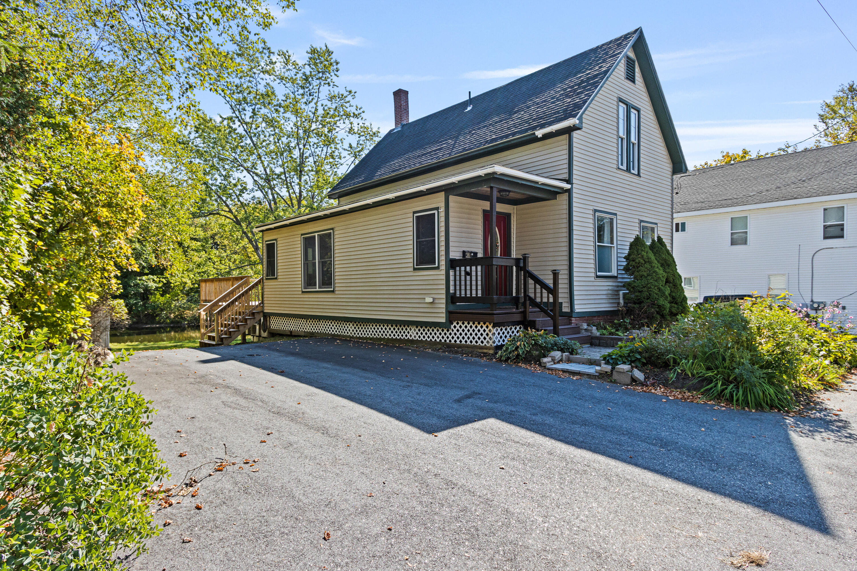 96 Brackett Street