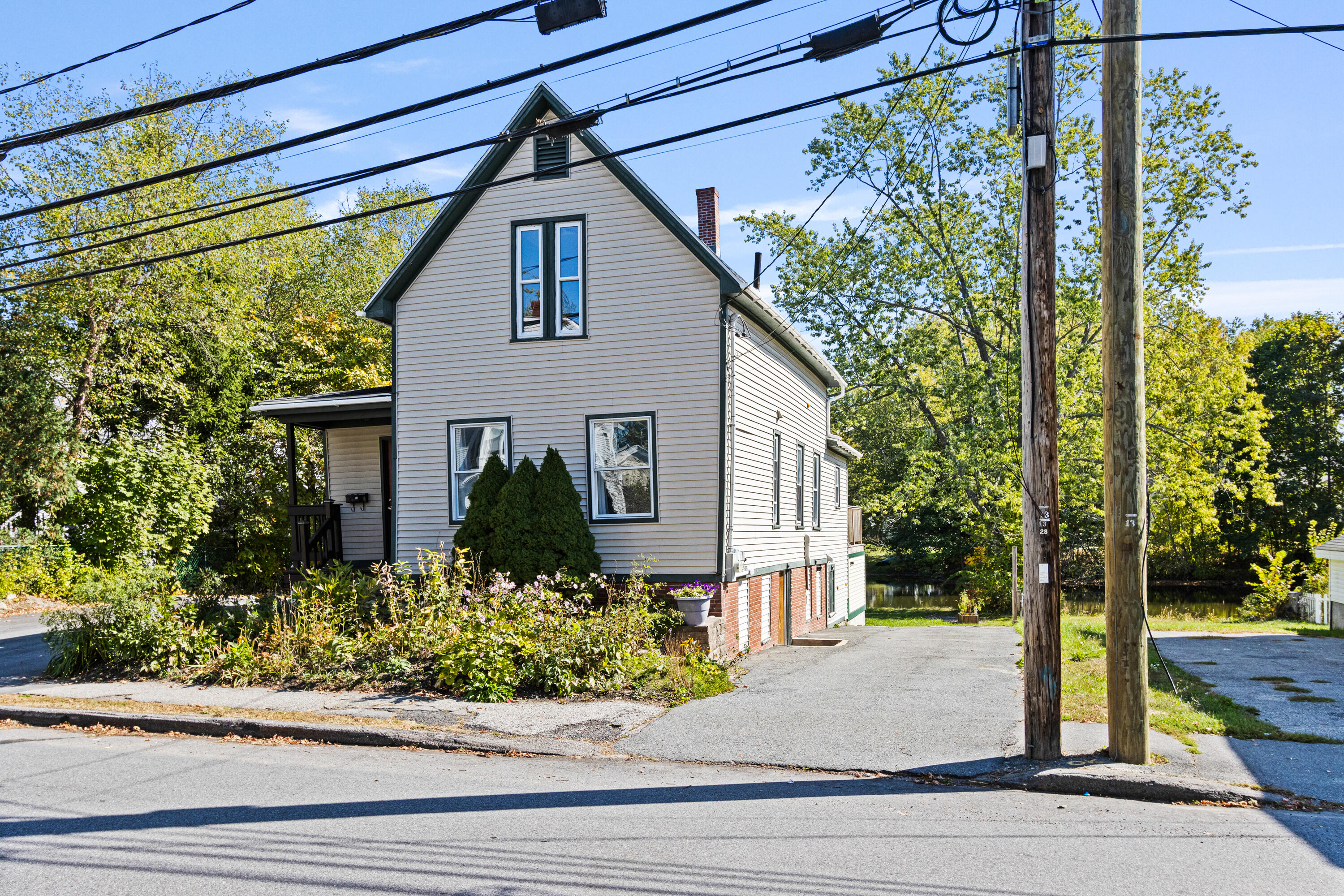 96 Brackett Street