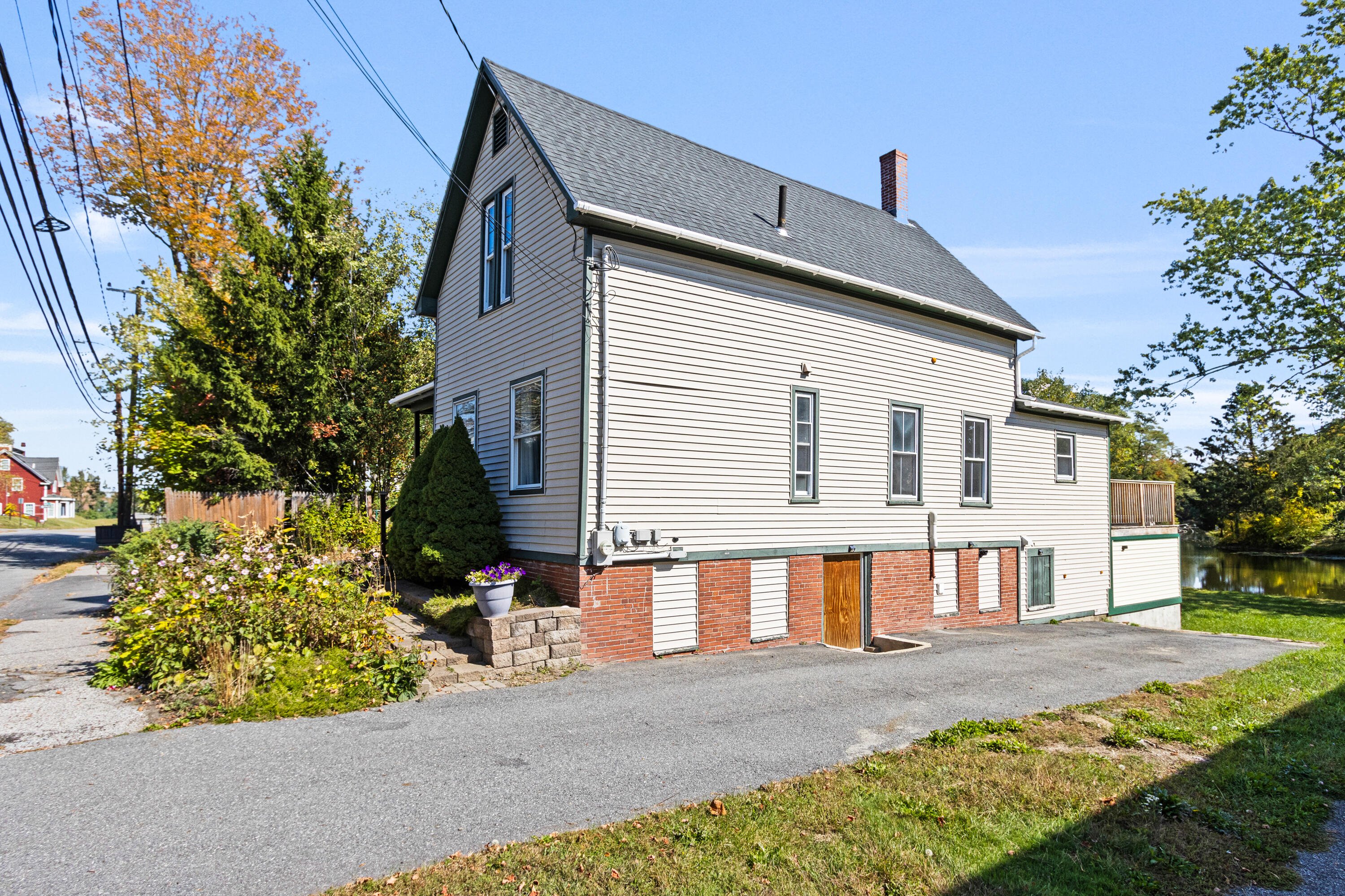 96 Brackett Street
