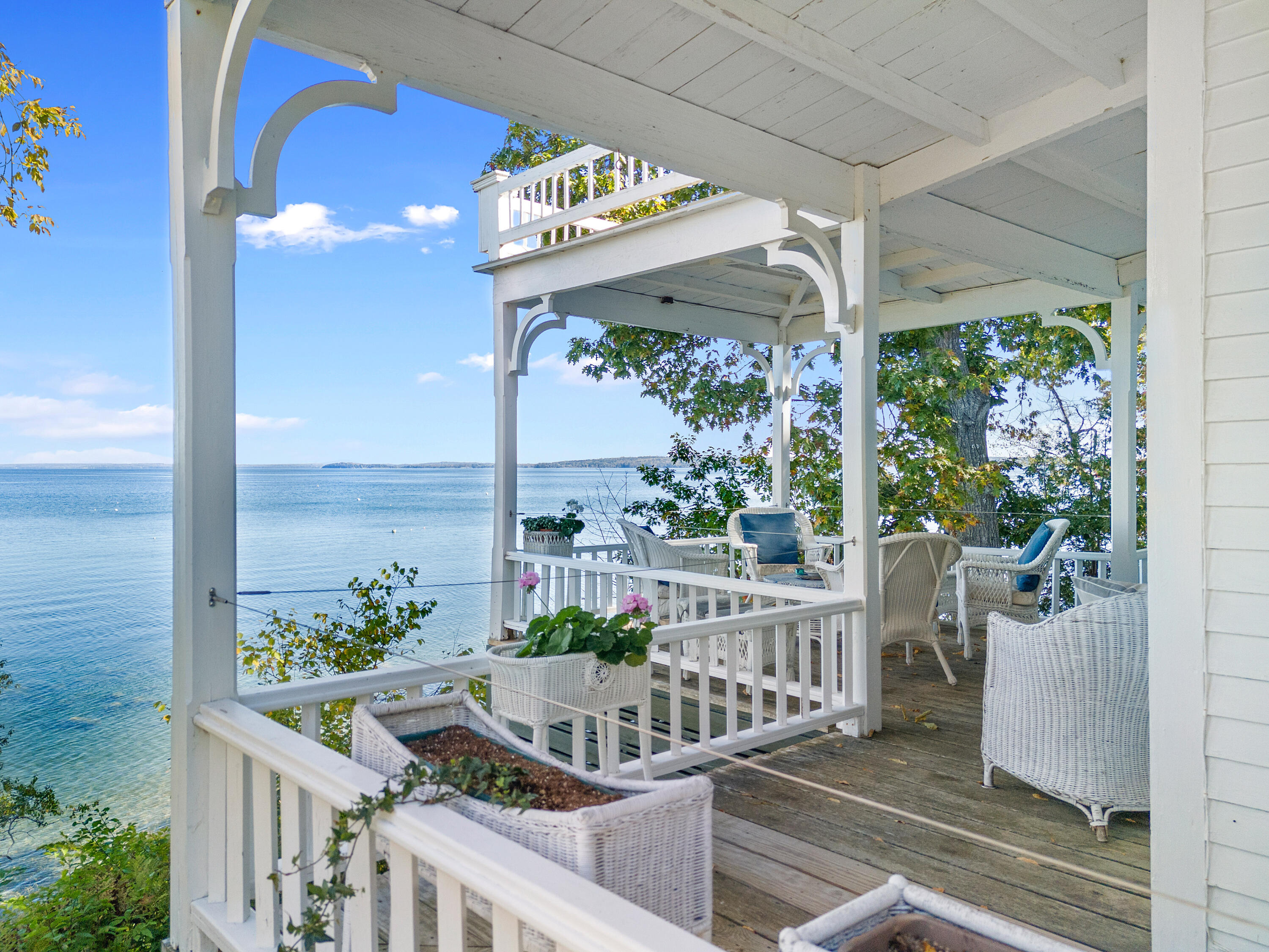 2 Bayview Park