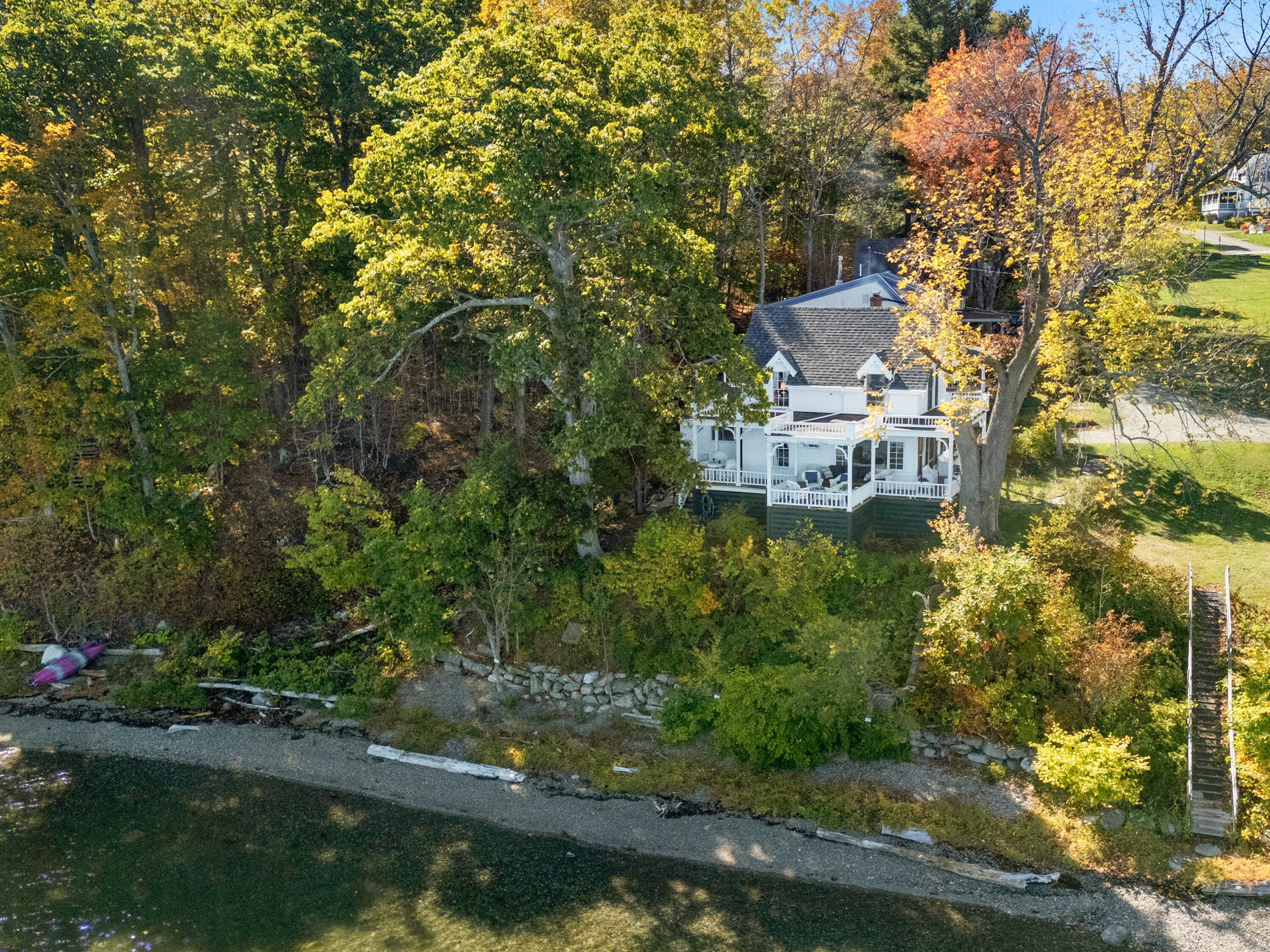 2 Bayview Park