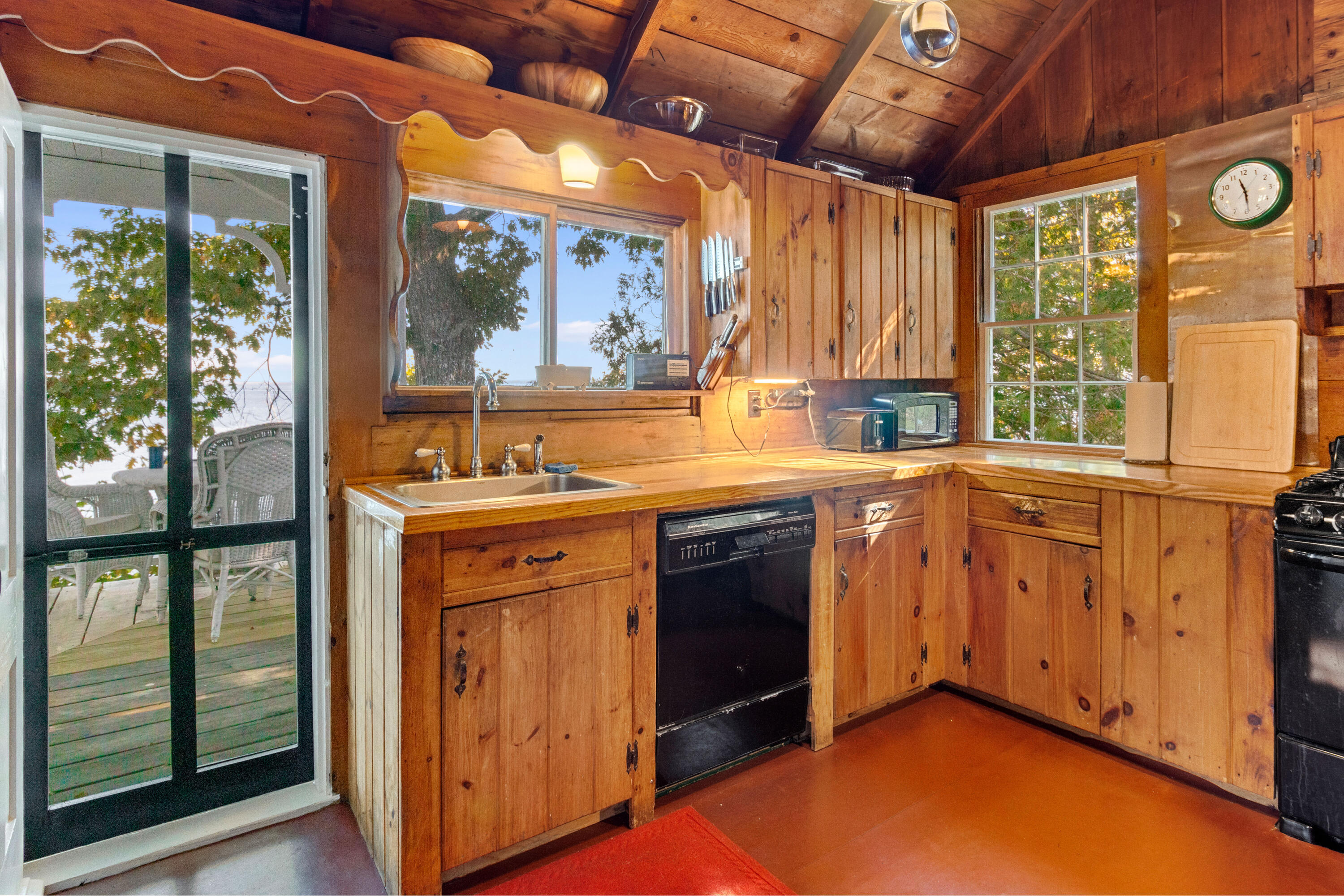 2 Bayview Park