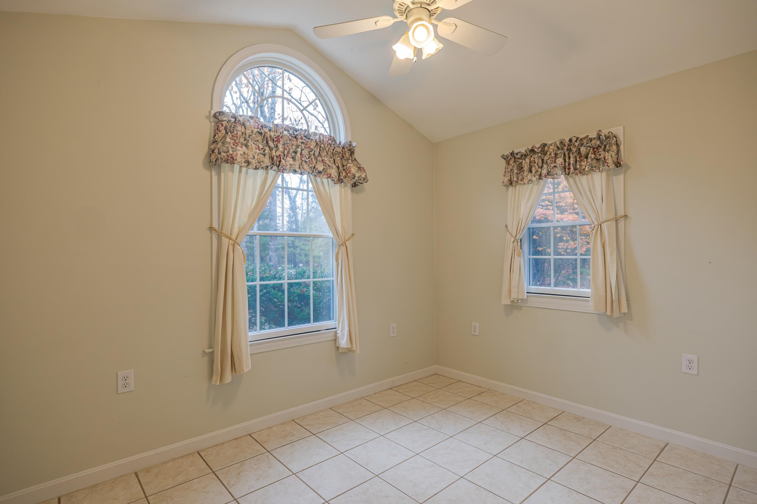 40 Ridgeway Drive