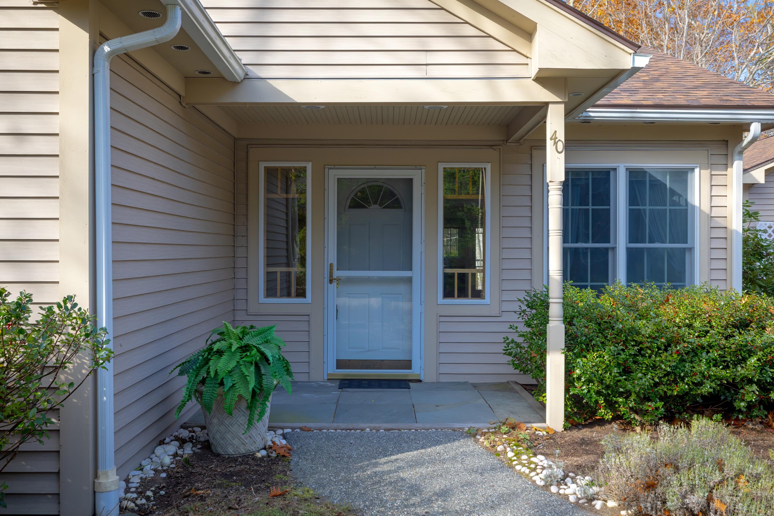 40 Ridgeway Drive