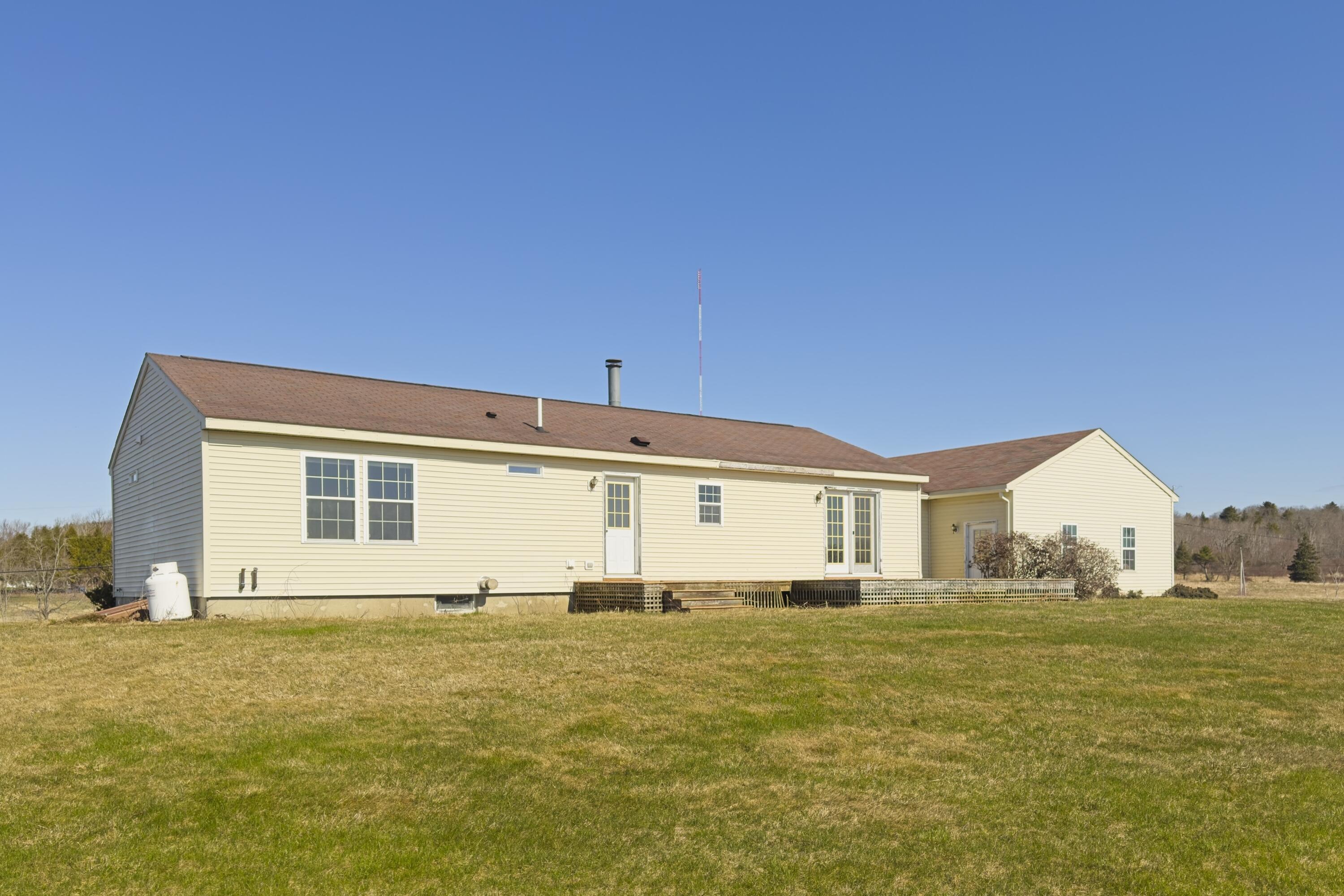 169 W West Meadow Road