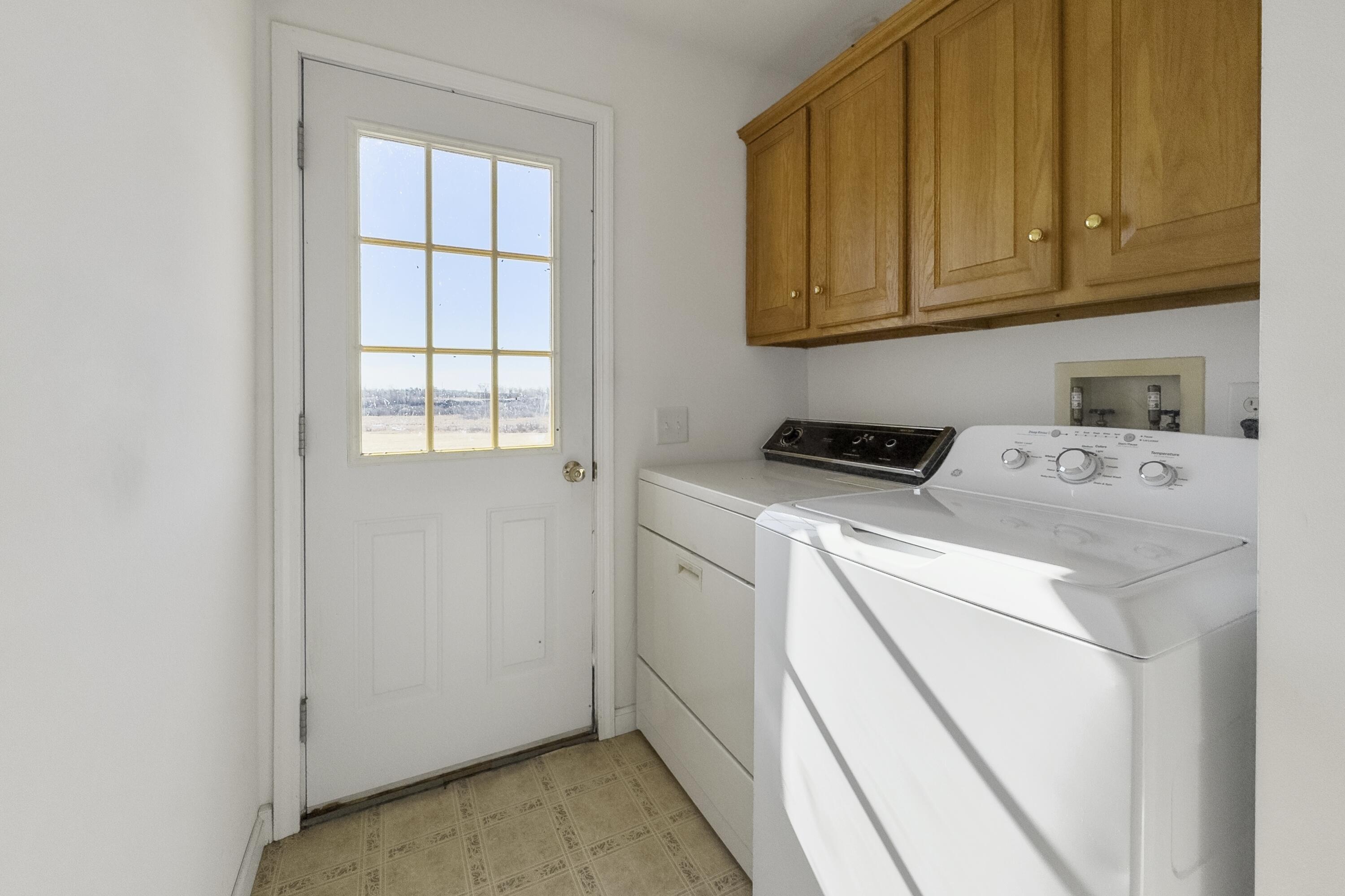 169 W West Meadow Road