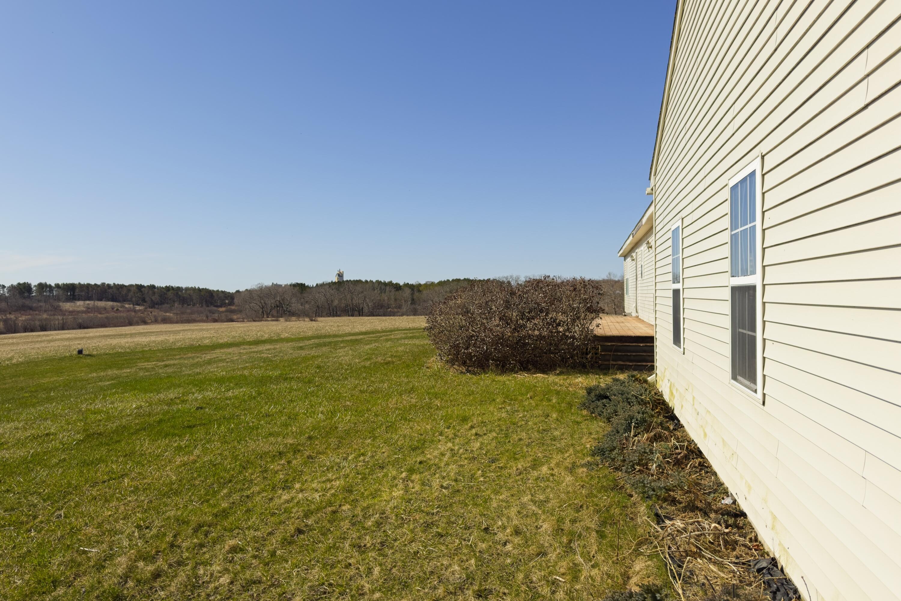 169 W West Meadow Road