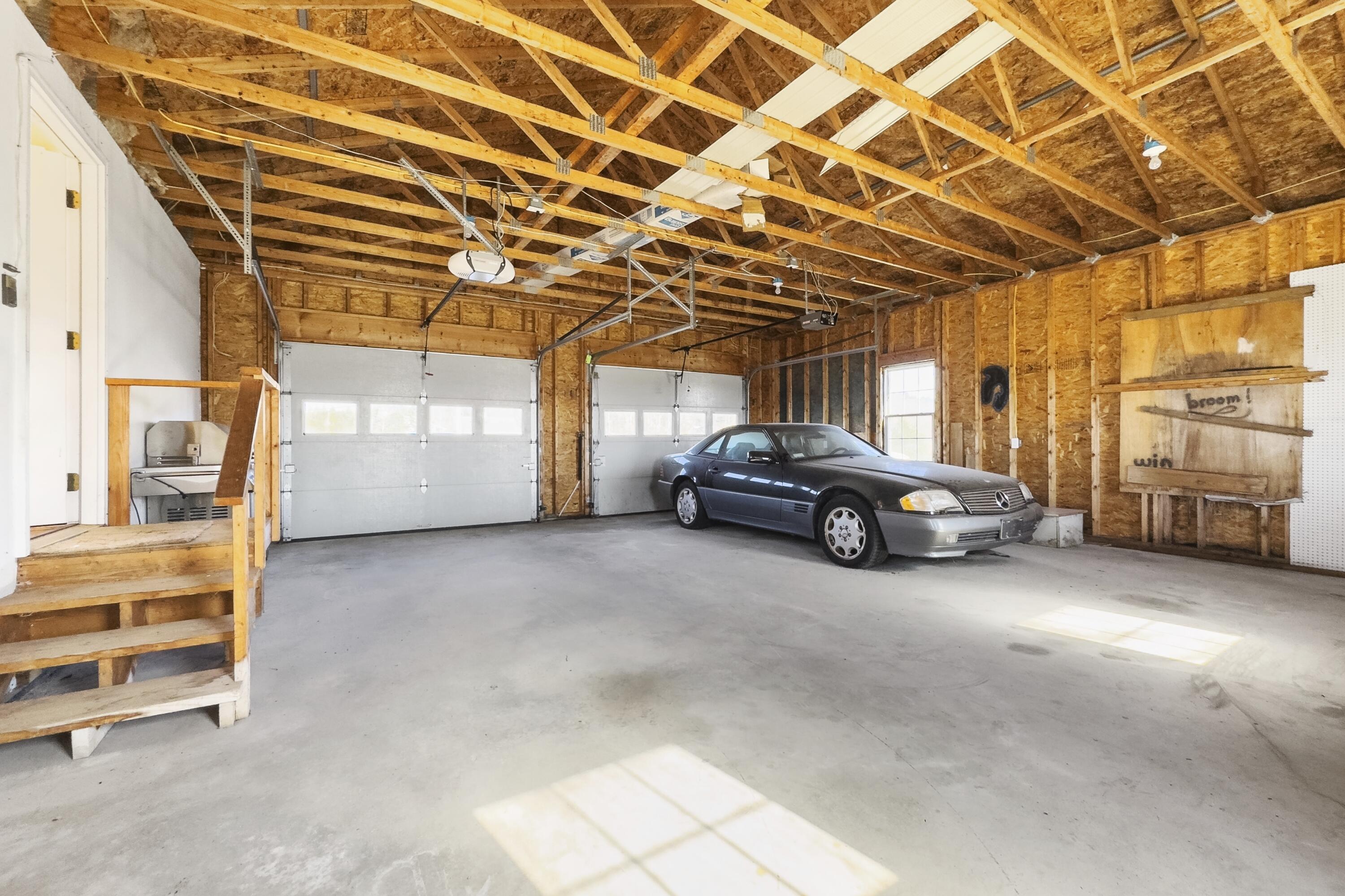 169 W West Meadow Road