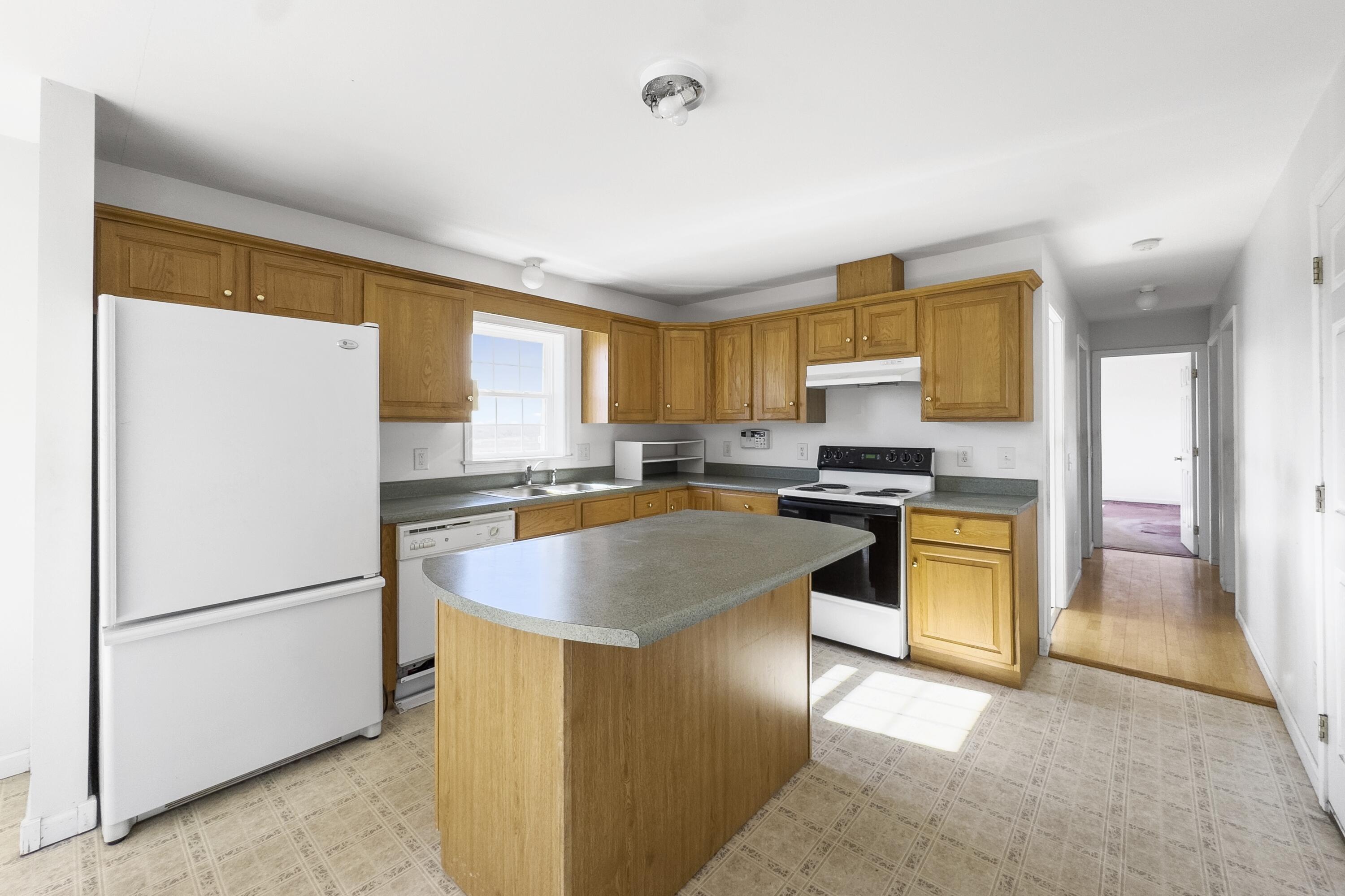 169 W West Meadow Road