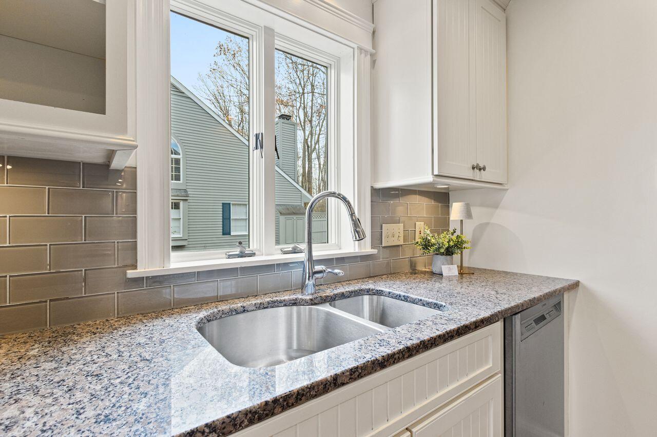 11 Wakely Court 905