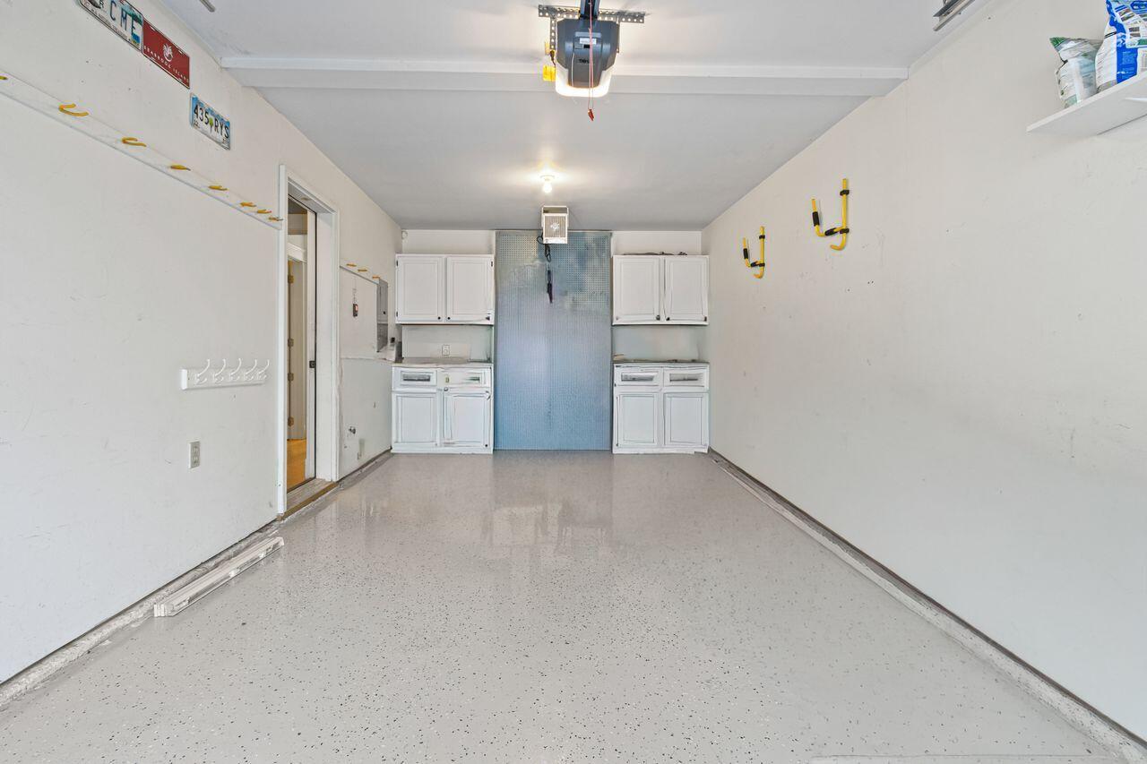 11 Wakely Court 905