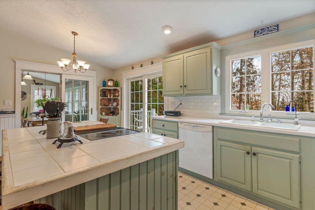 275 Littlejohn Road