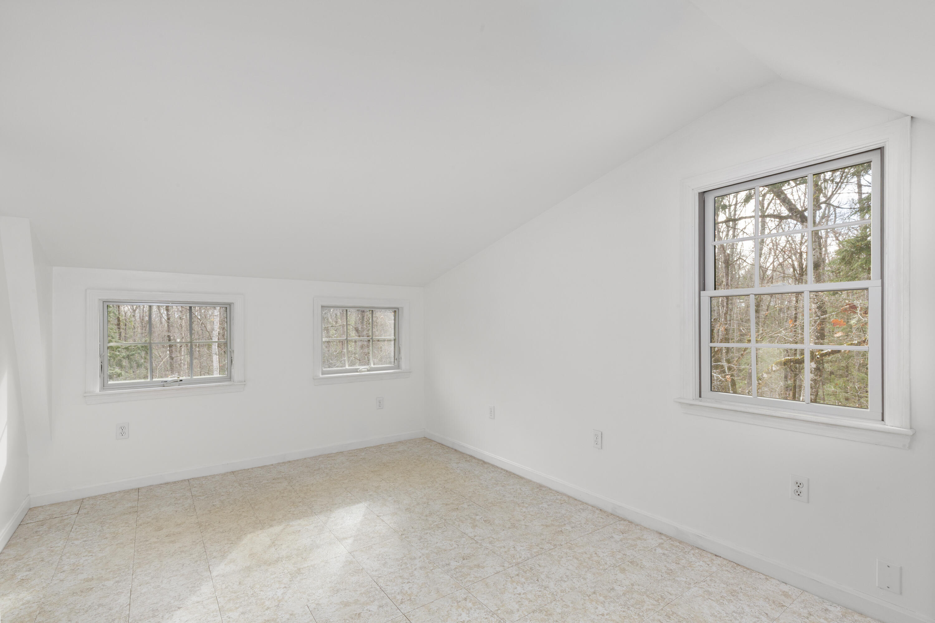13 Hemlock Drive