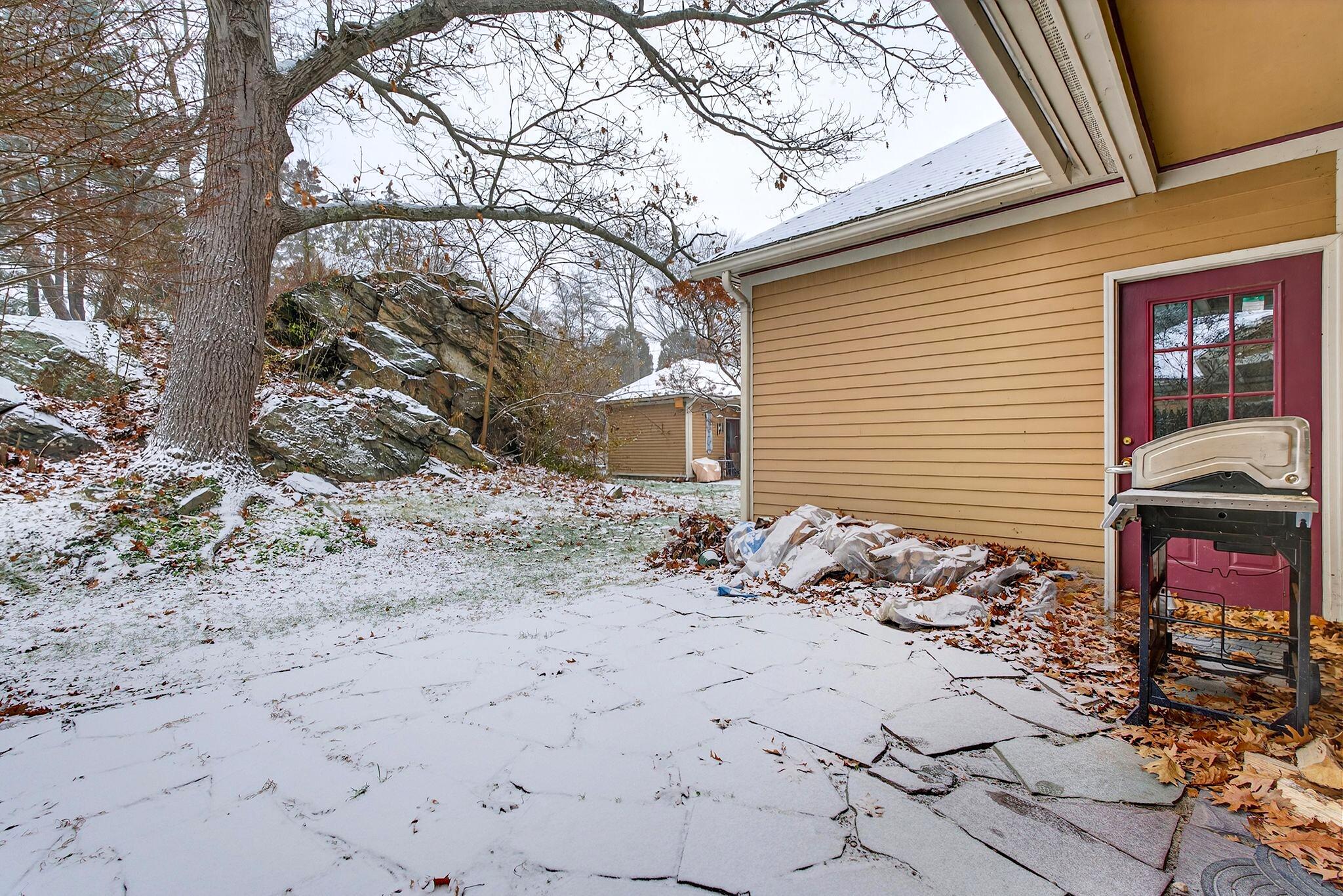 18 Stoneledge Drive 18