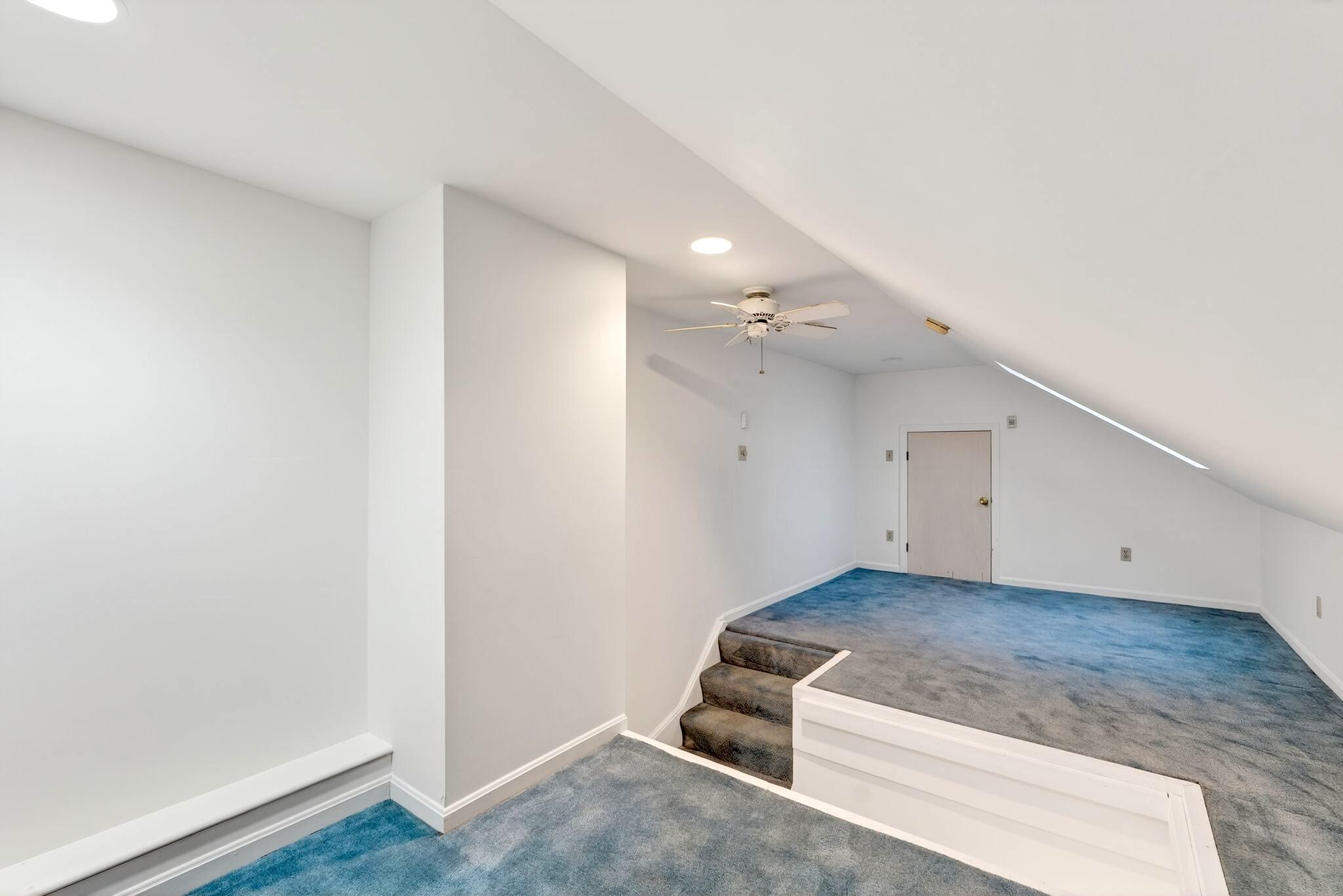 18 Stoneledge Drive 18