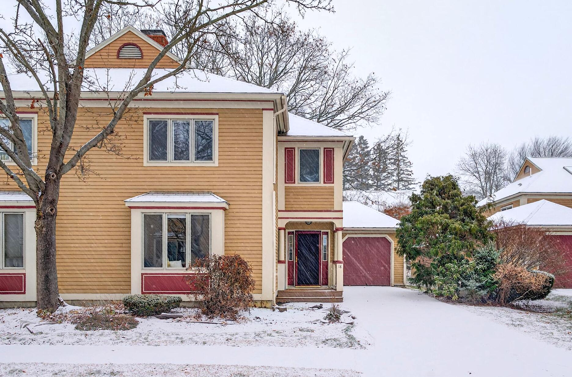 18 Stoneledge Drive 18