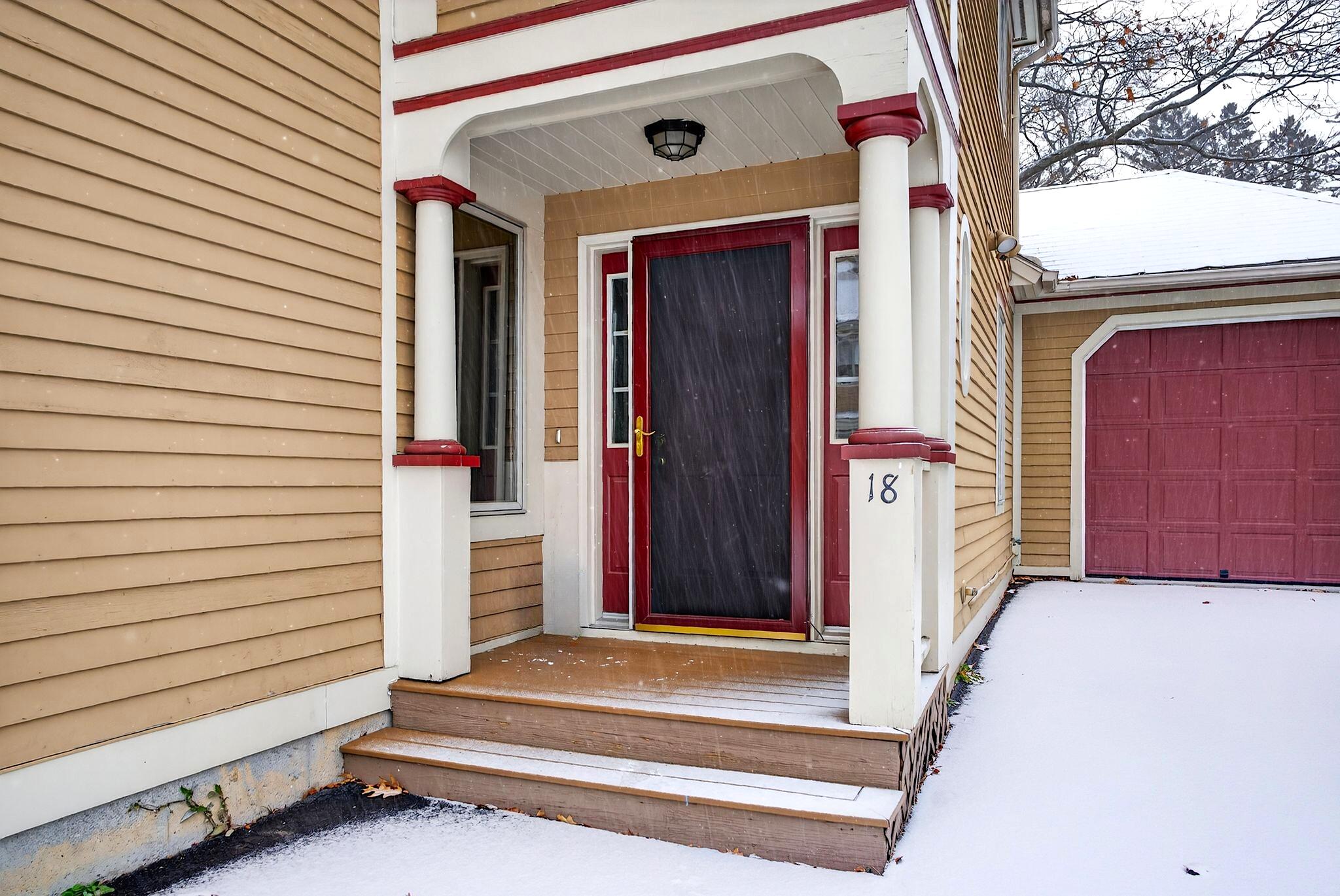 18 Stoneledge Drive 18