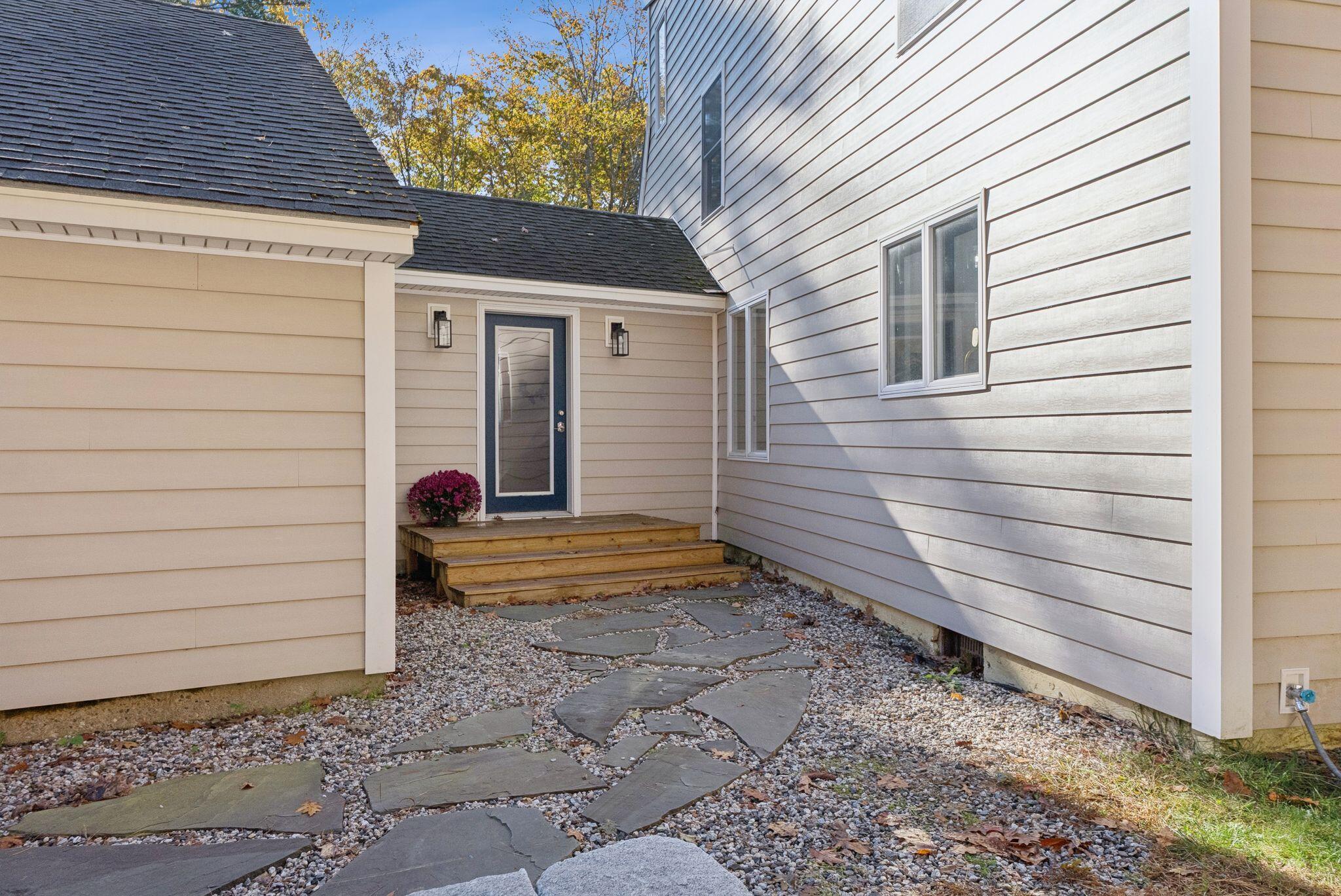 15 Susan Lane