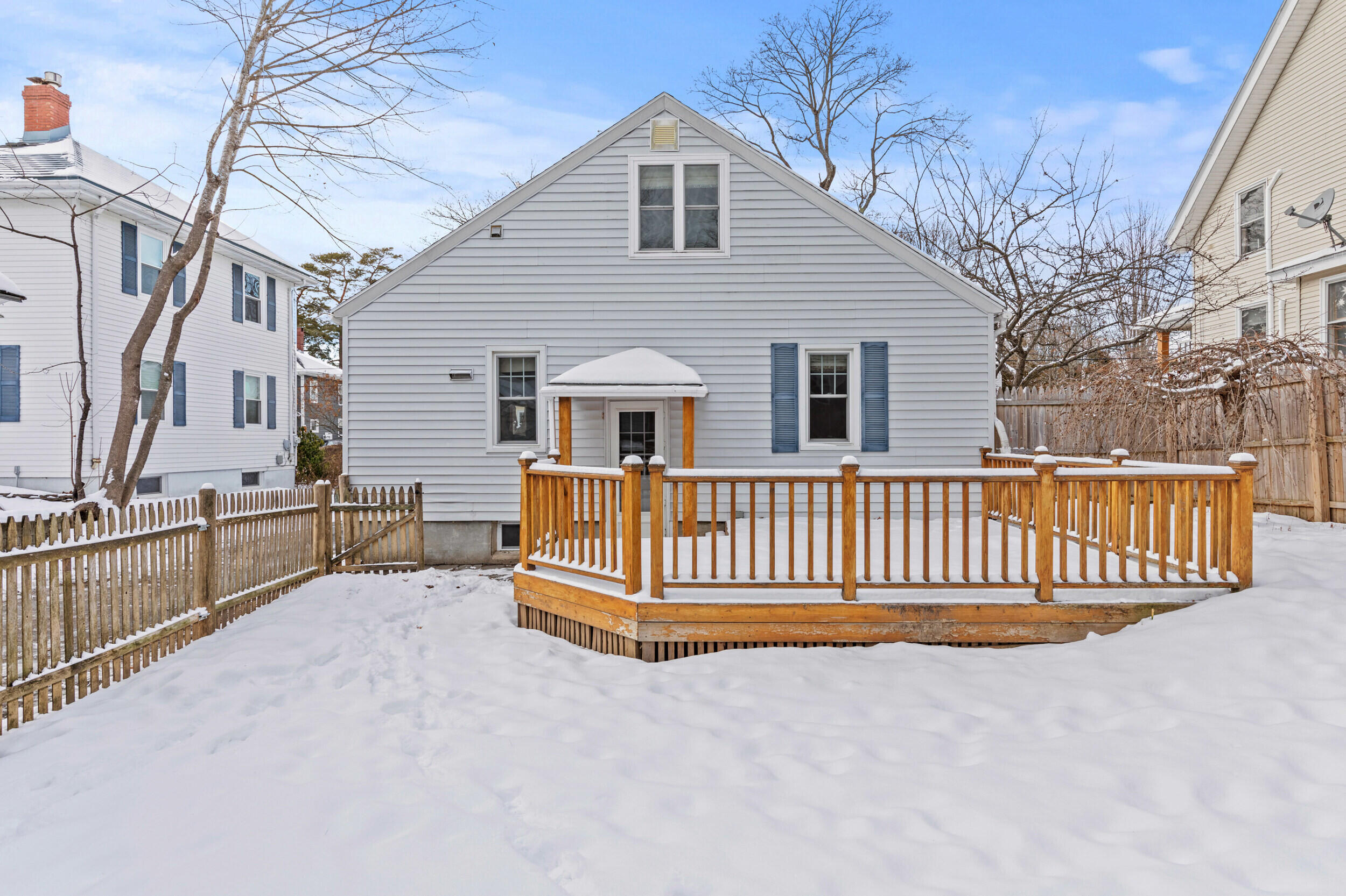 32 Wolcott Street