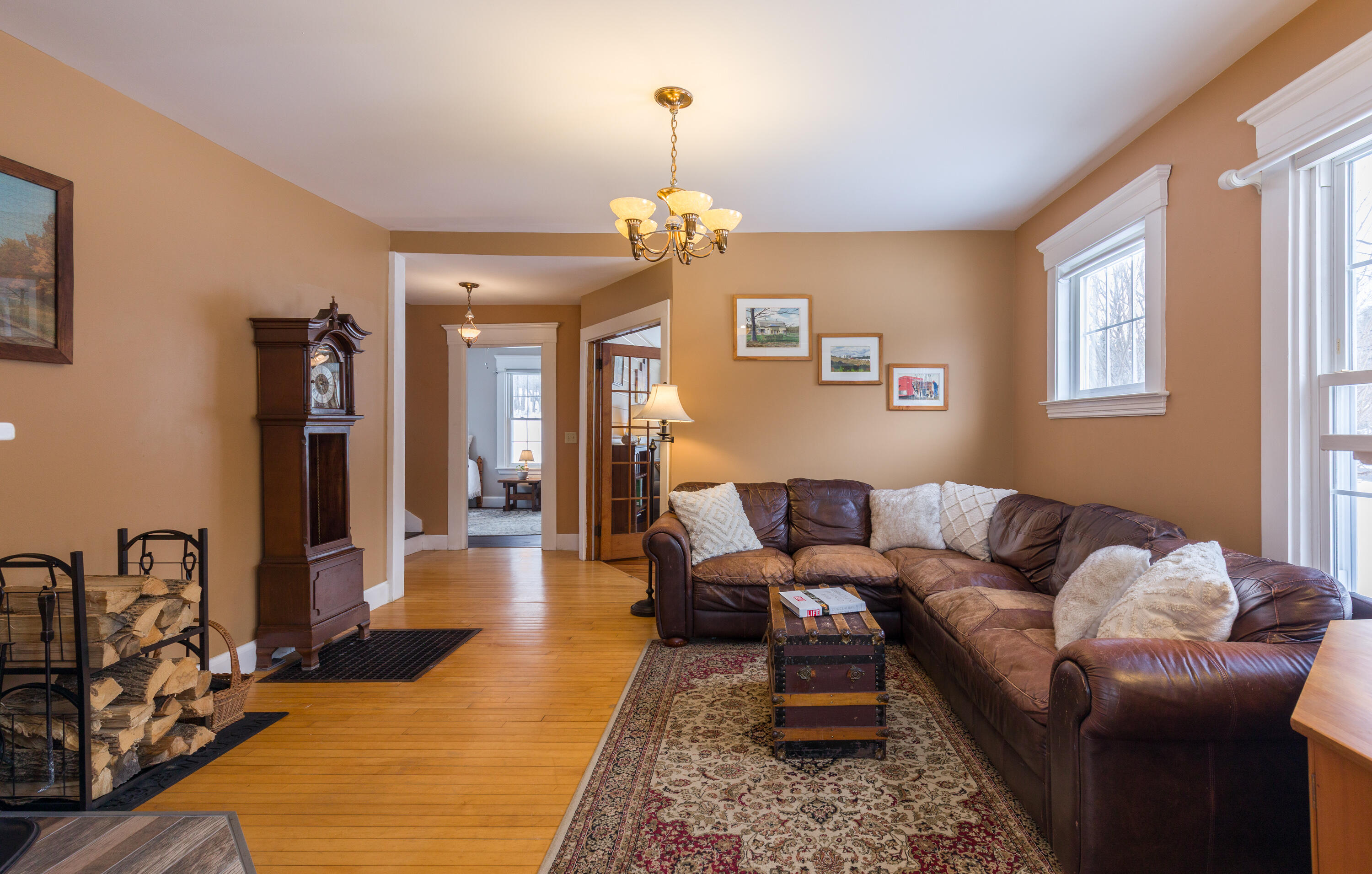 726 W Auburn Road