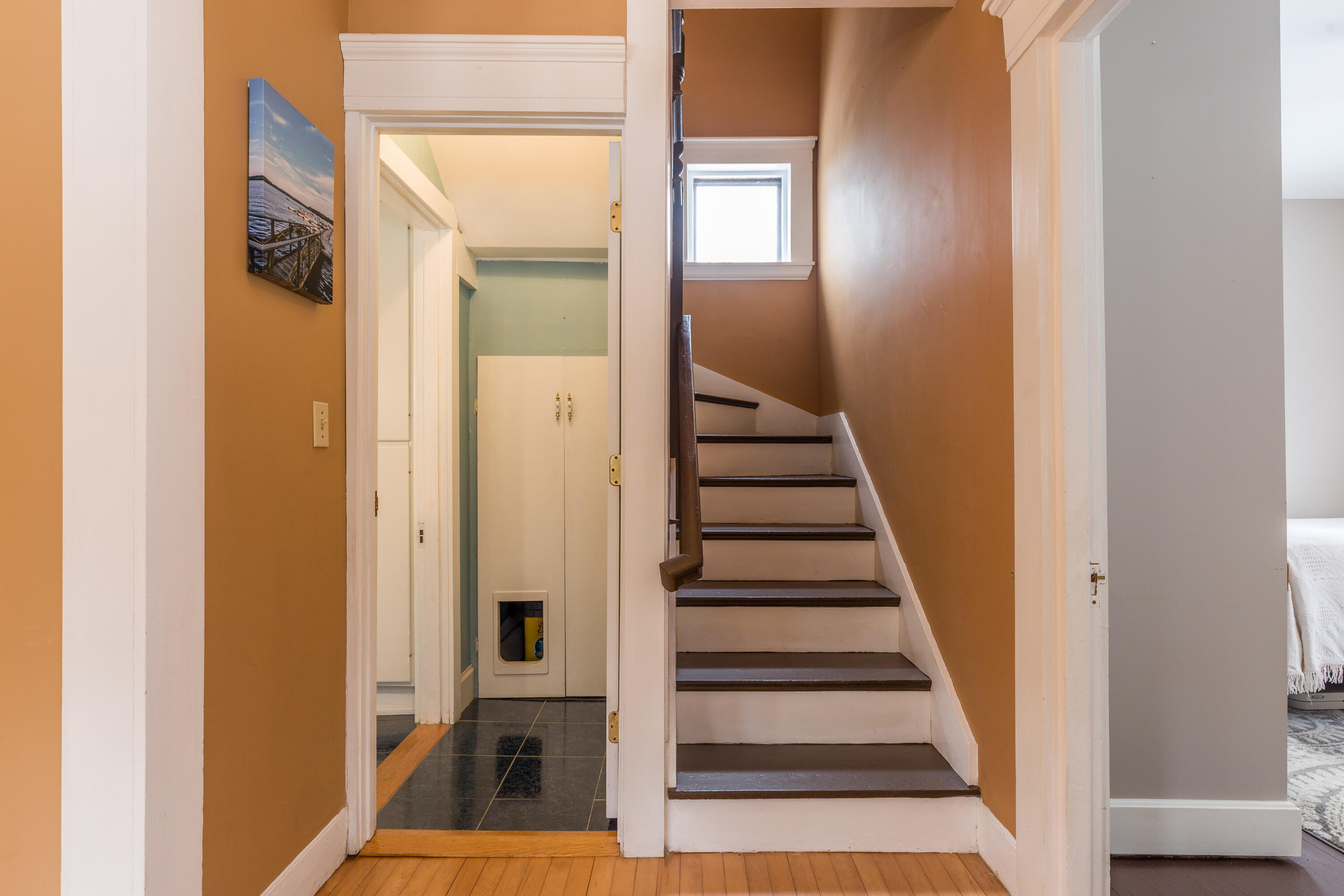 726 W Auburn Road