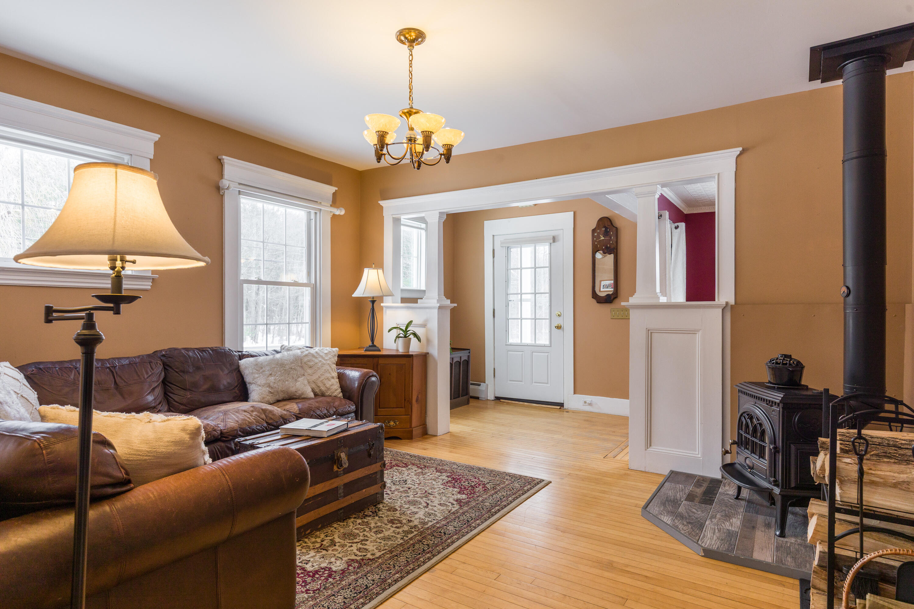 726 W Auburn Road