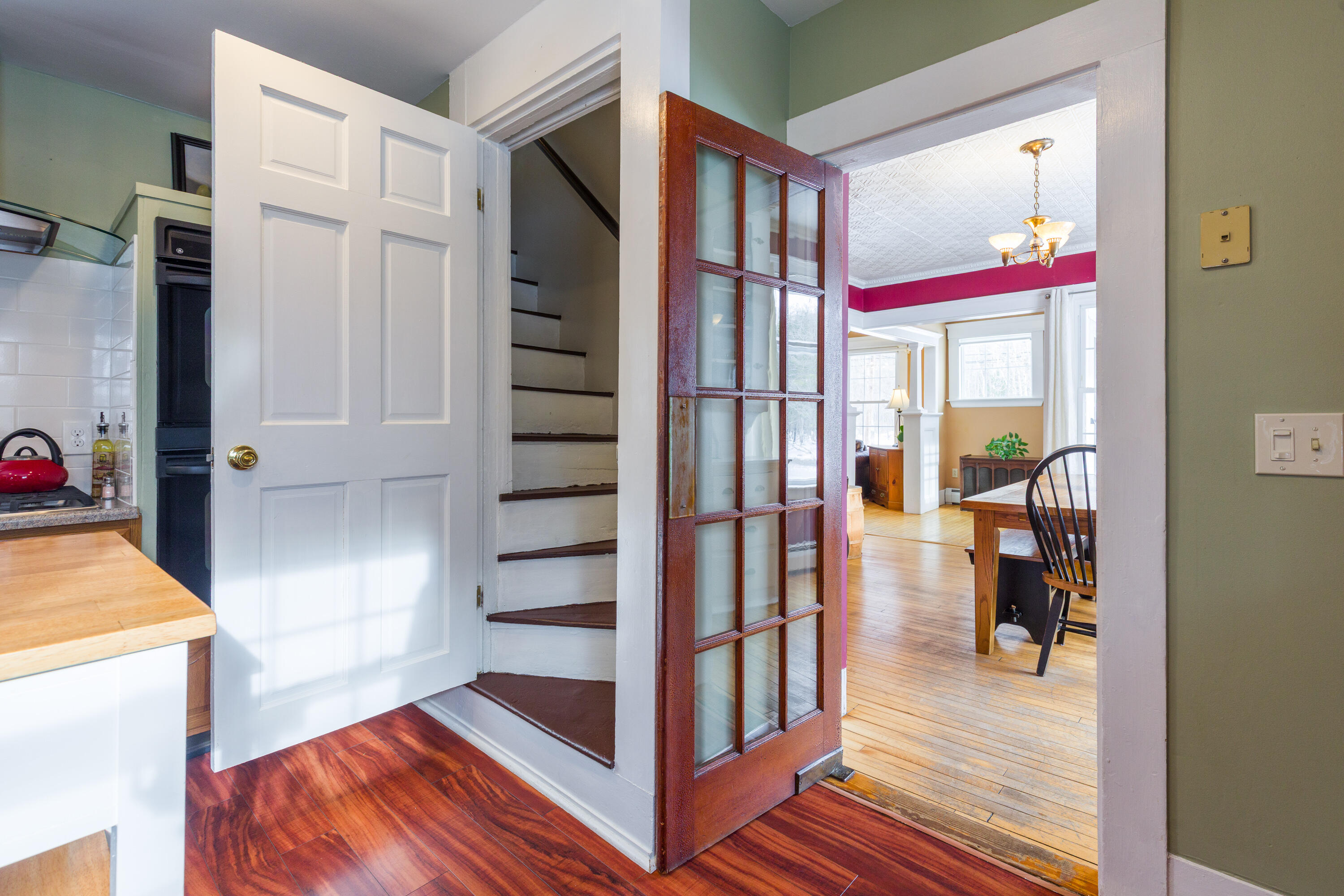 726 W Auburn Road