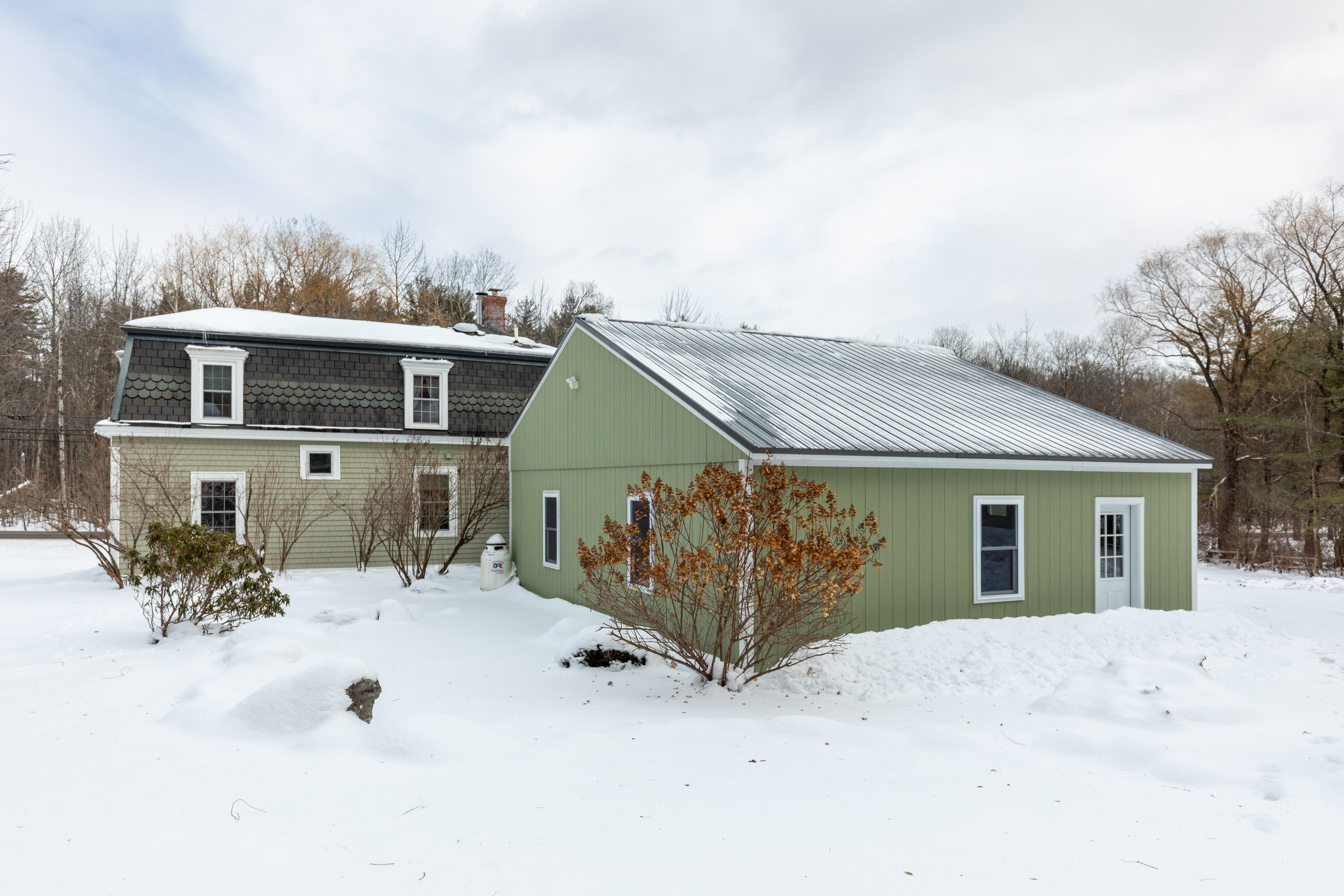 726 W Auburn Road