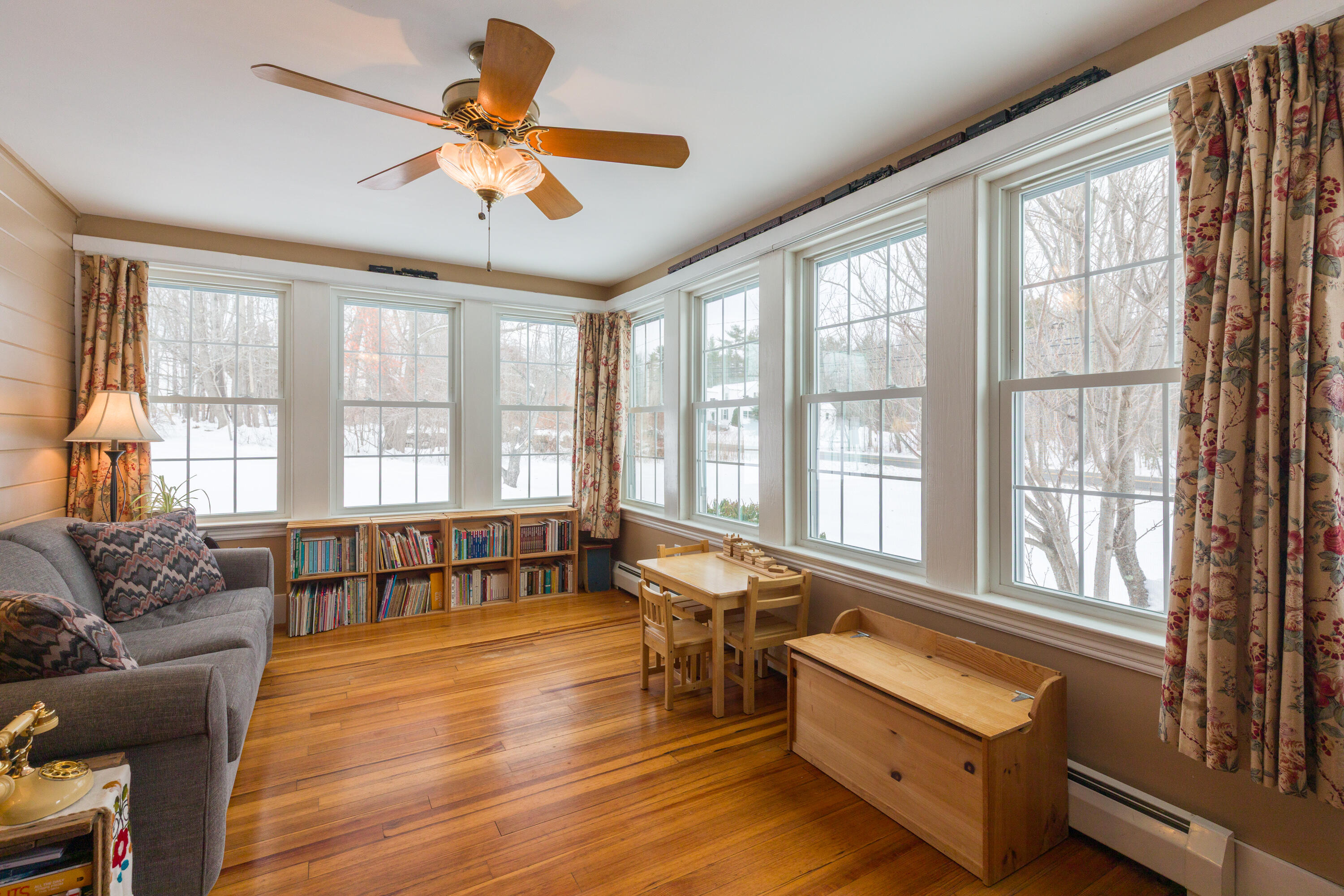 726 W Auburn Road