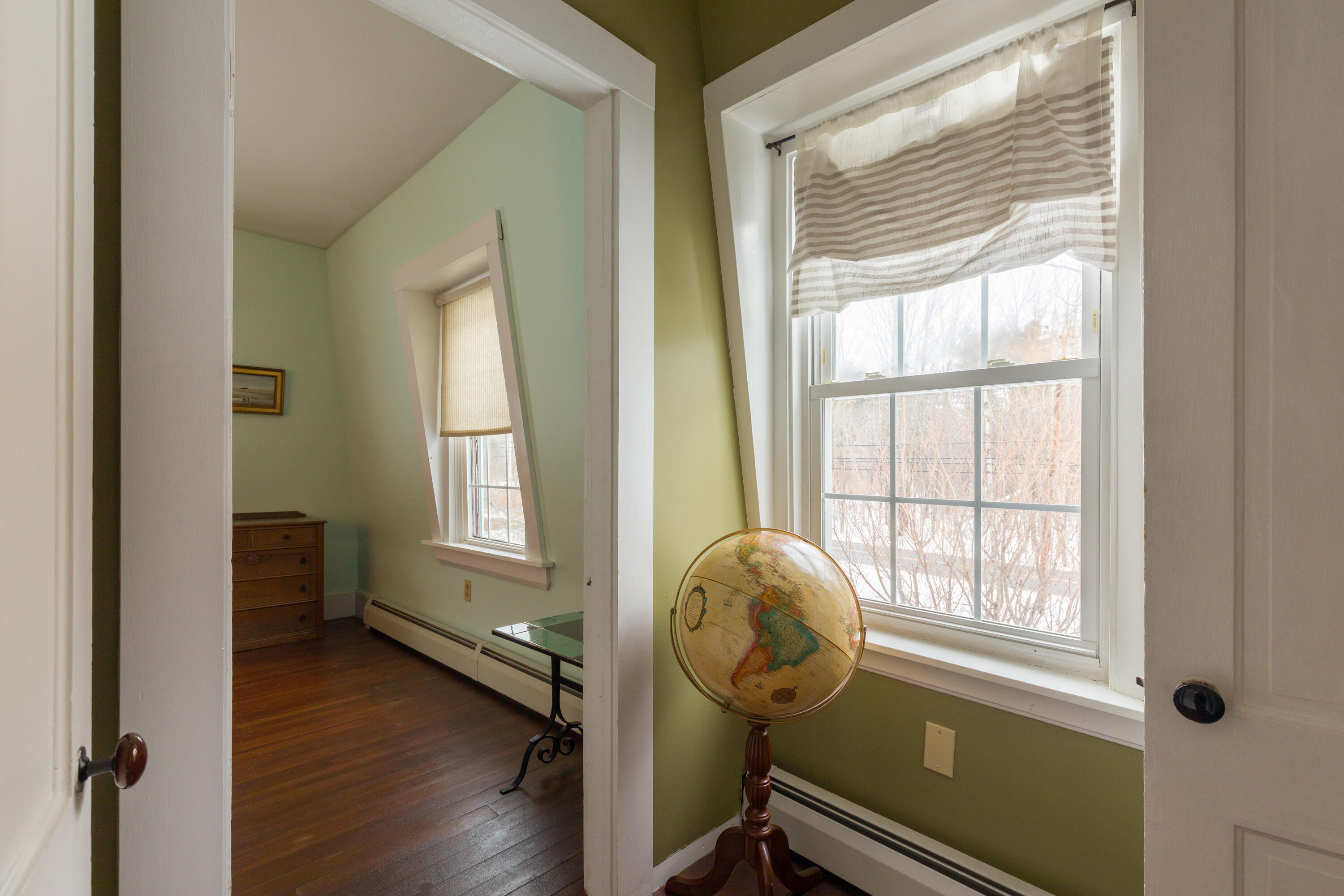 726 W Auburn Road