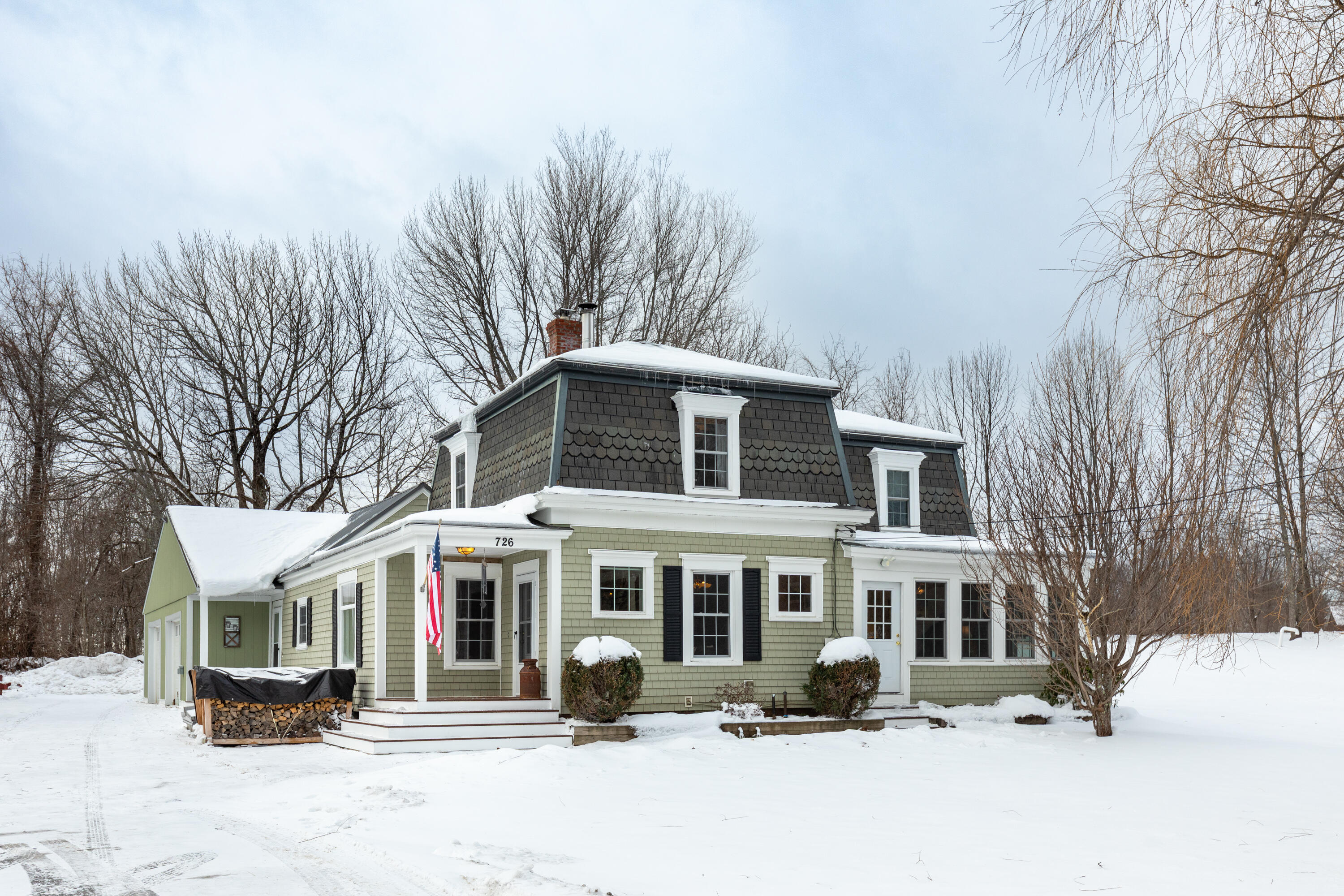 726 W Auburn Road