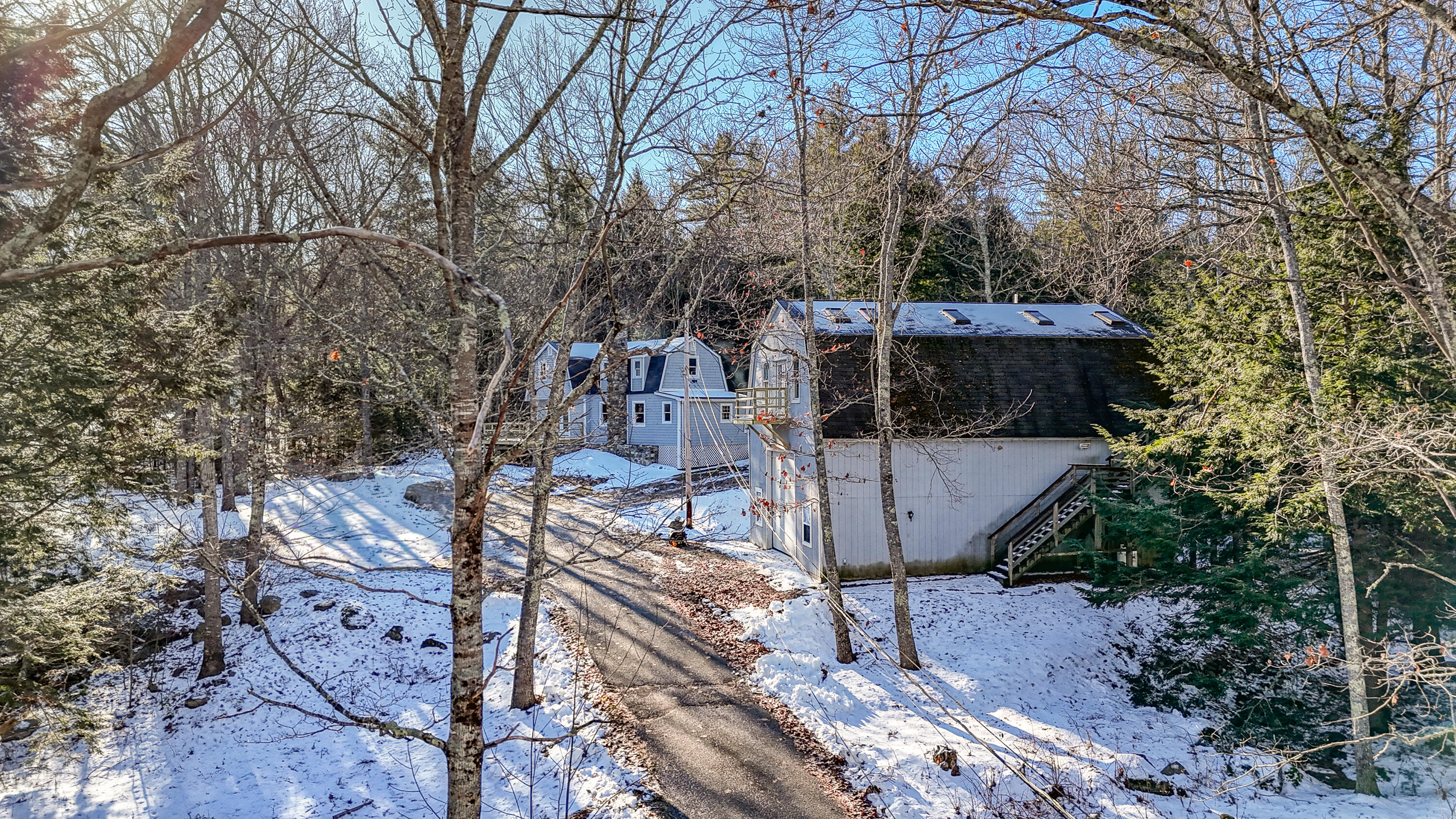 33 Robbins Road