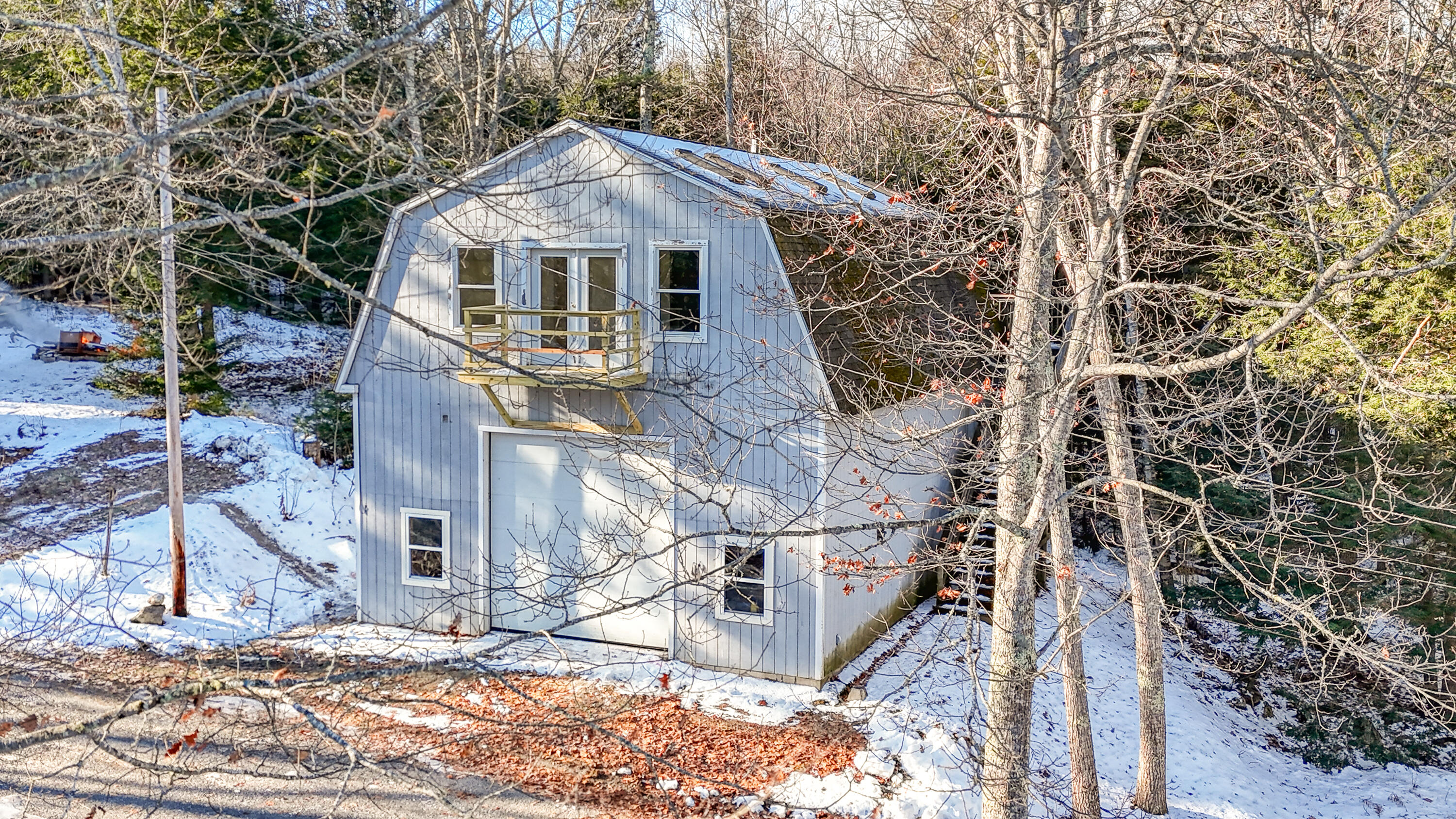 33 Robbins Road