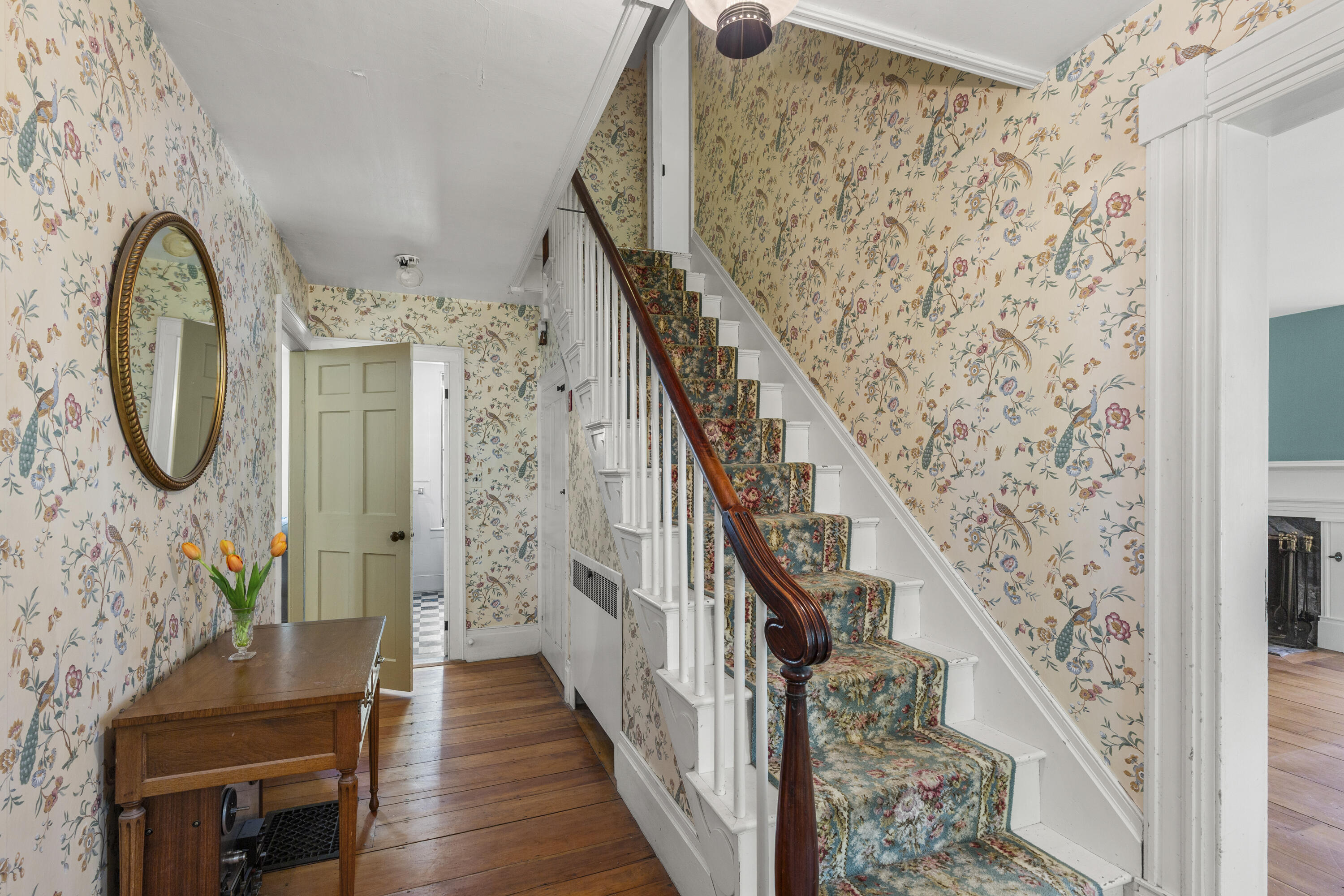 42 Winthrop Street