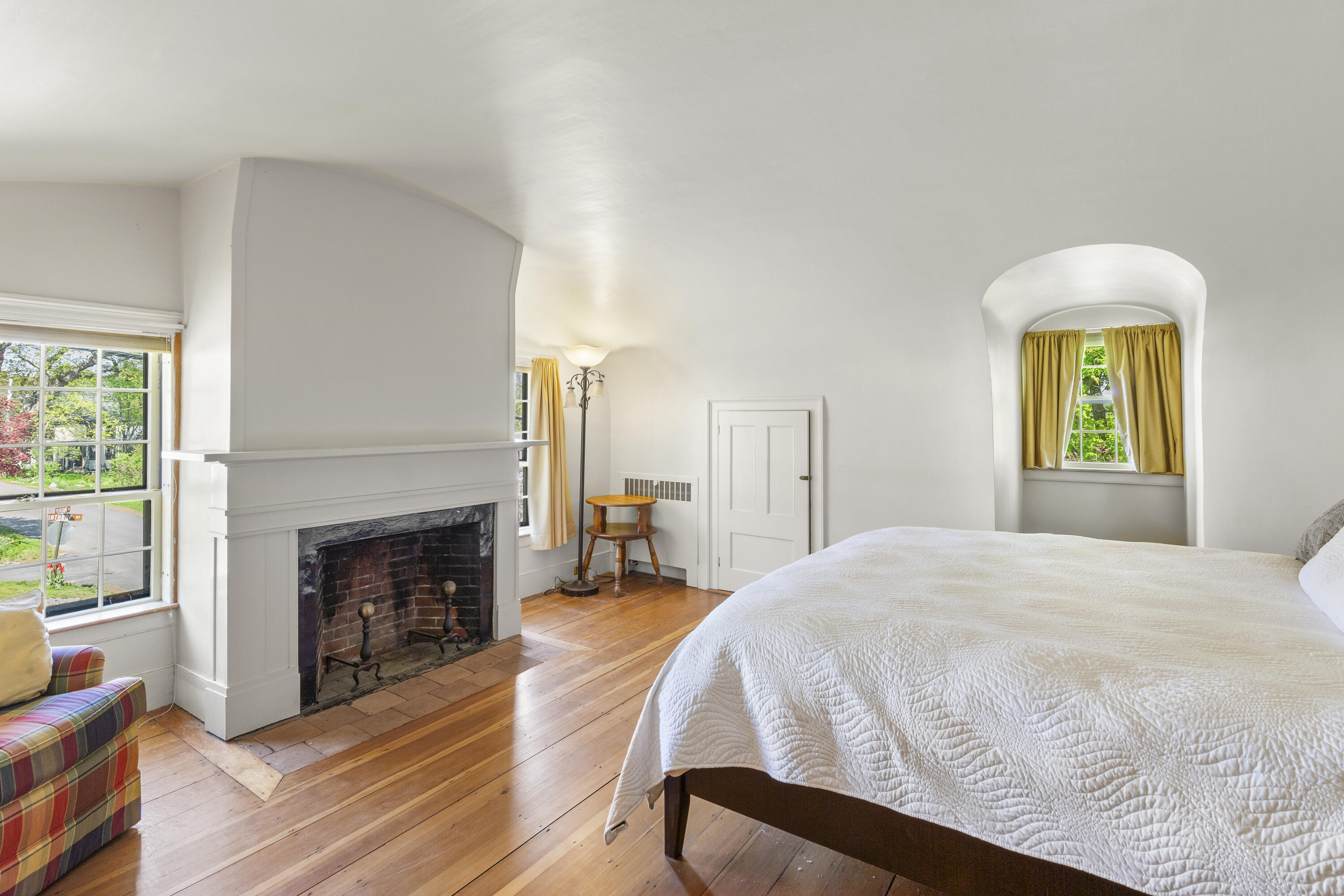 42 Winthrop Street