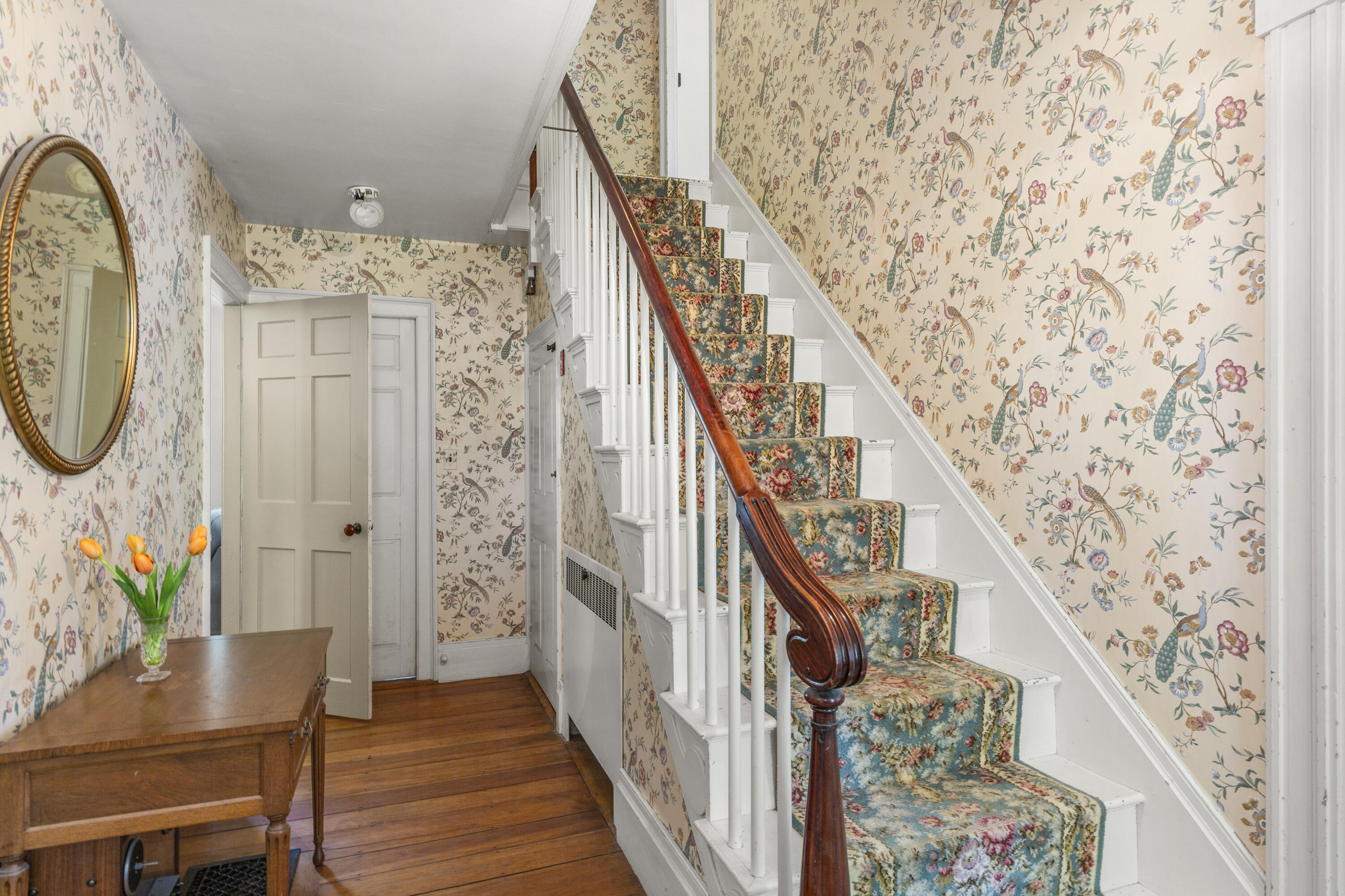 42 Winthrop Street
