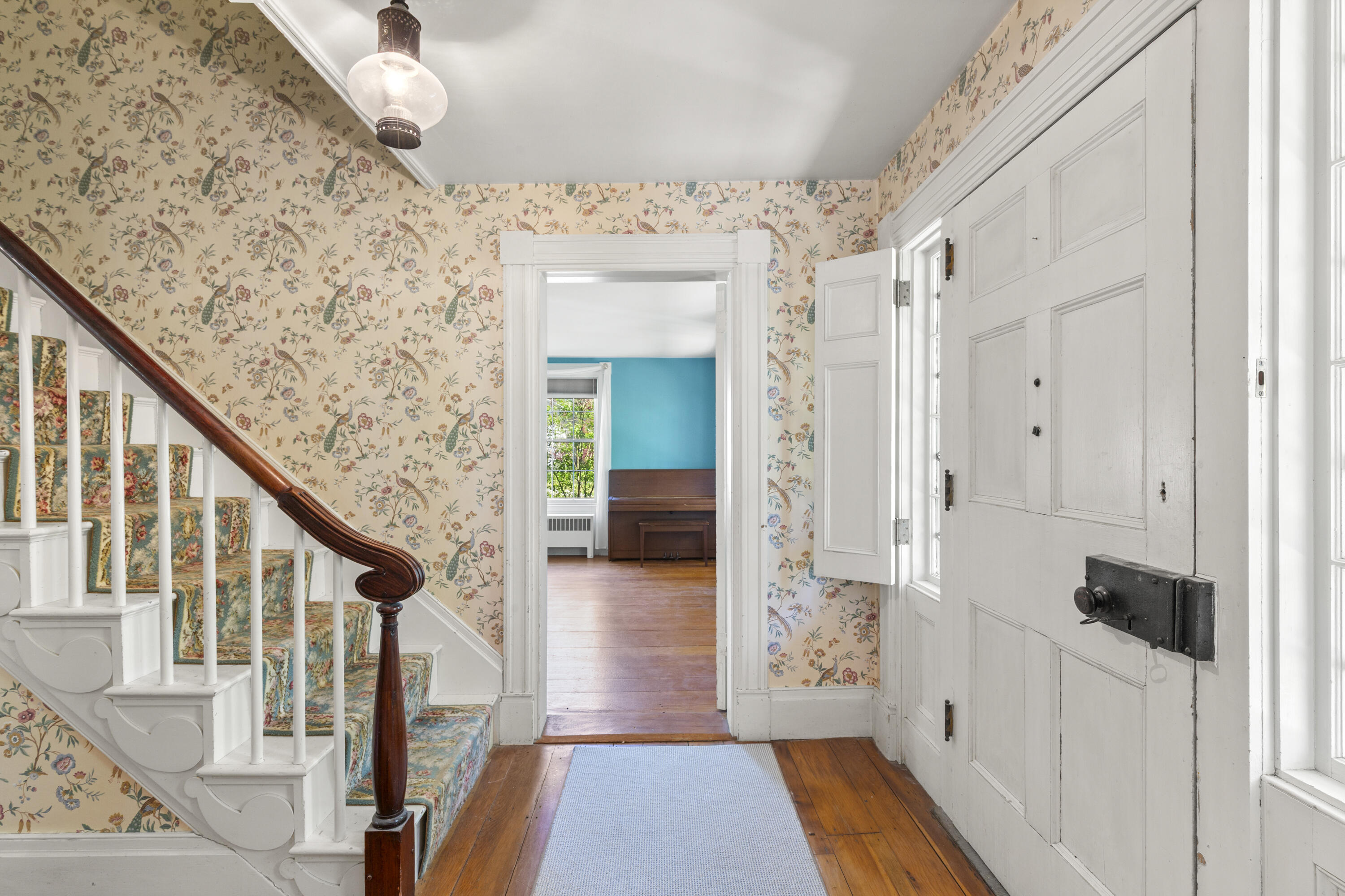 42 Winthrop Street