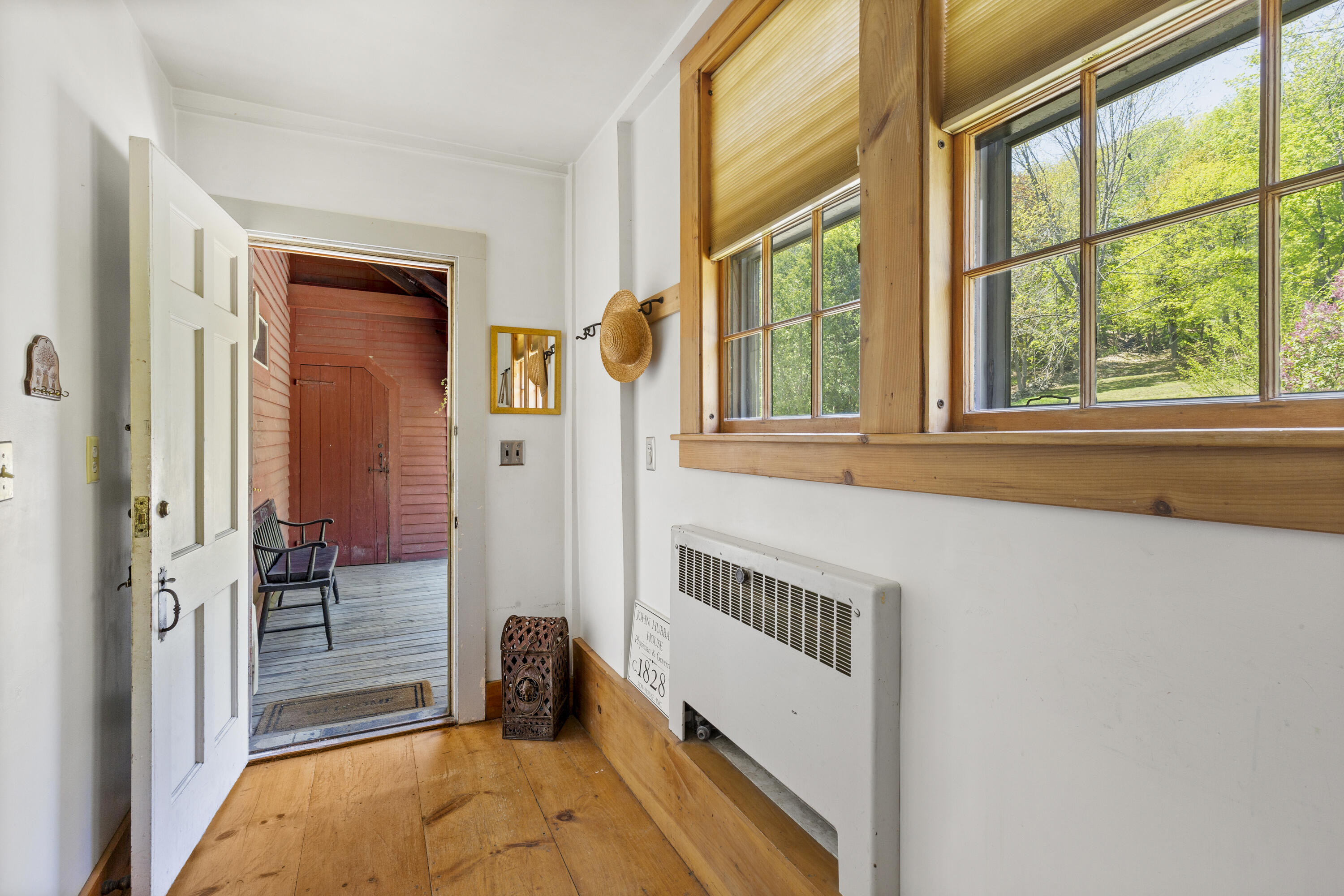 42 Winthrop Street