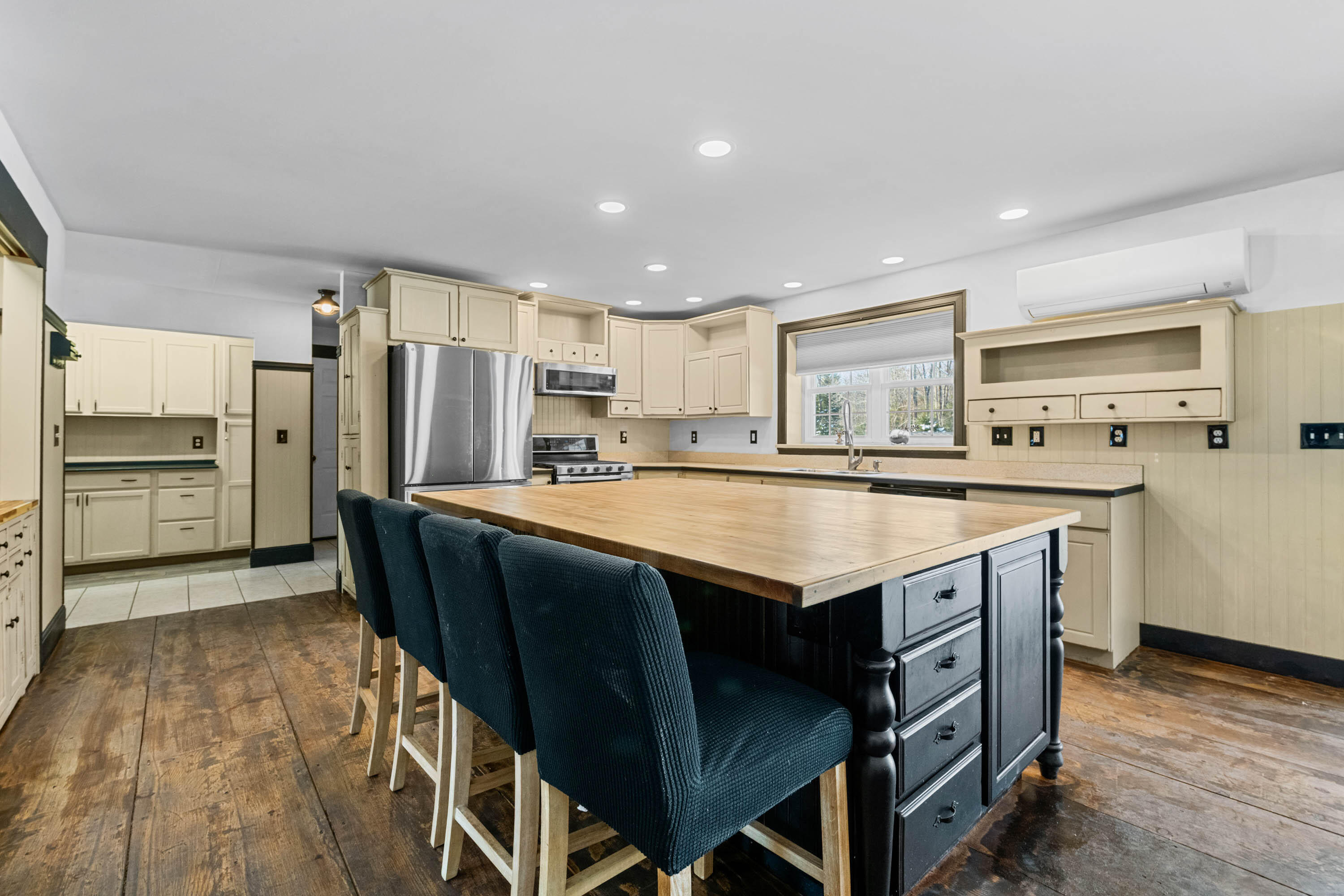 586 Richville Road