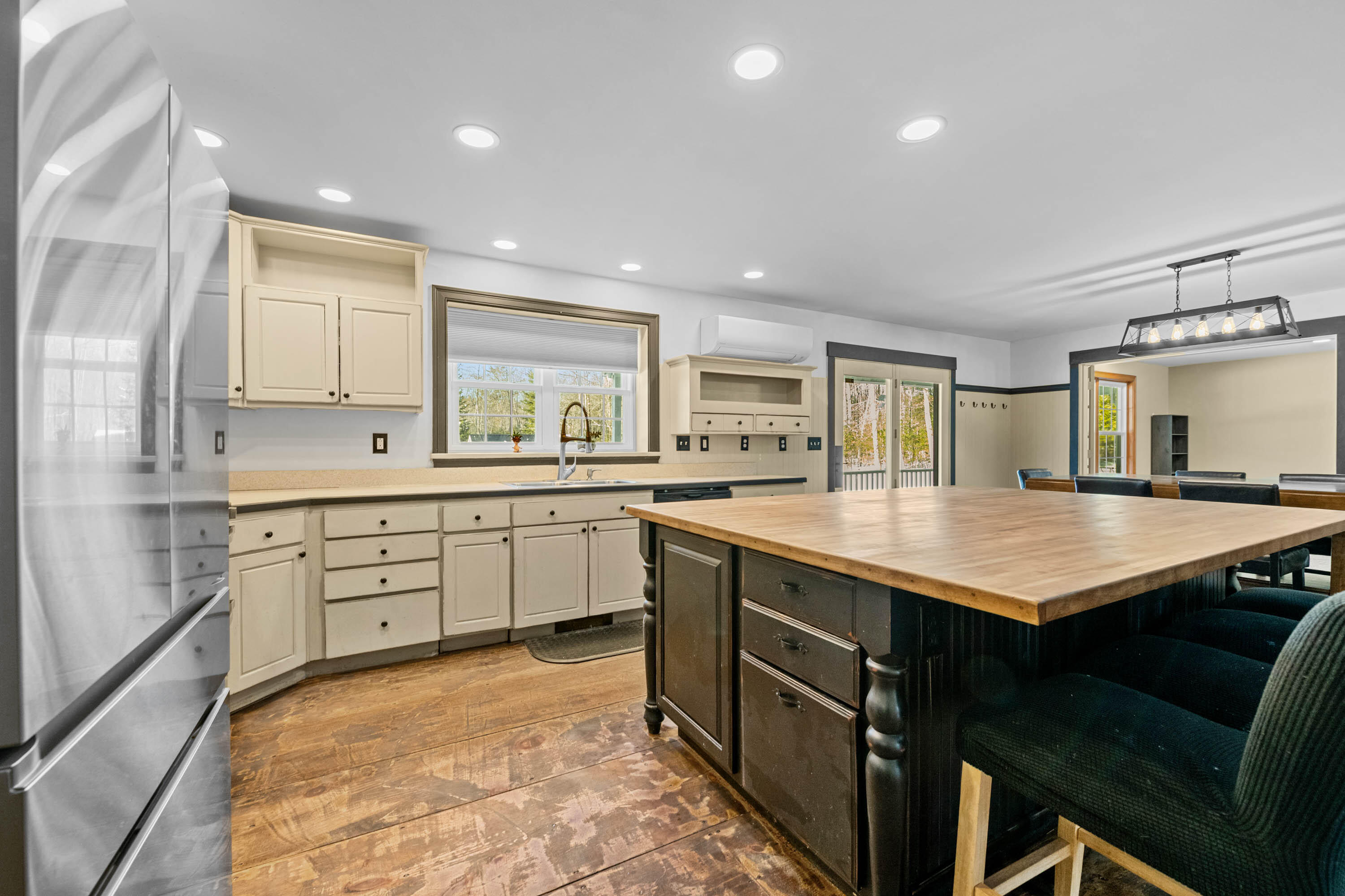 586 Richville Road