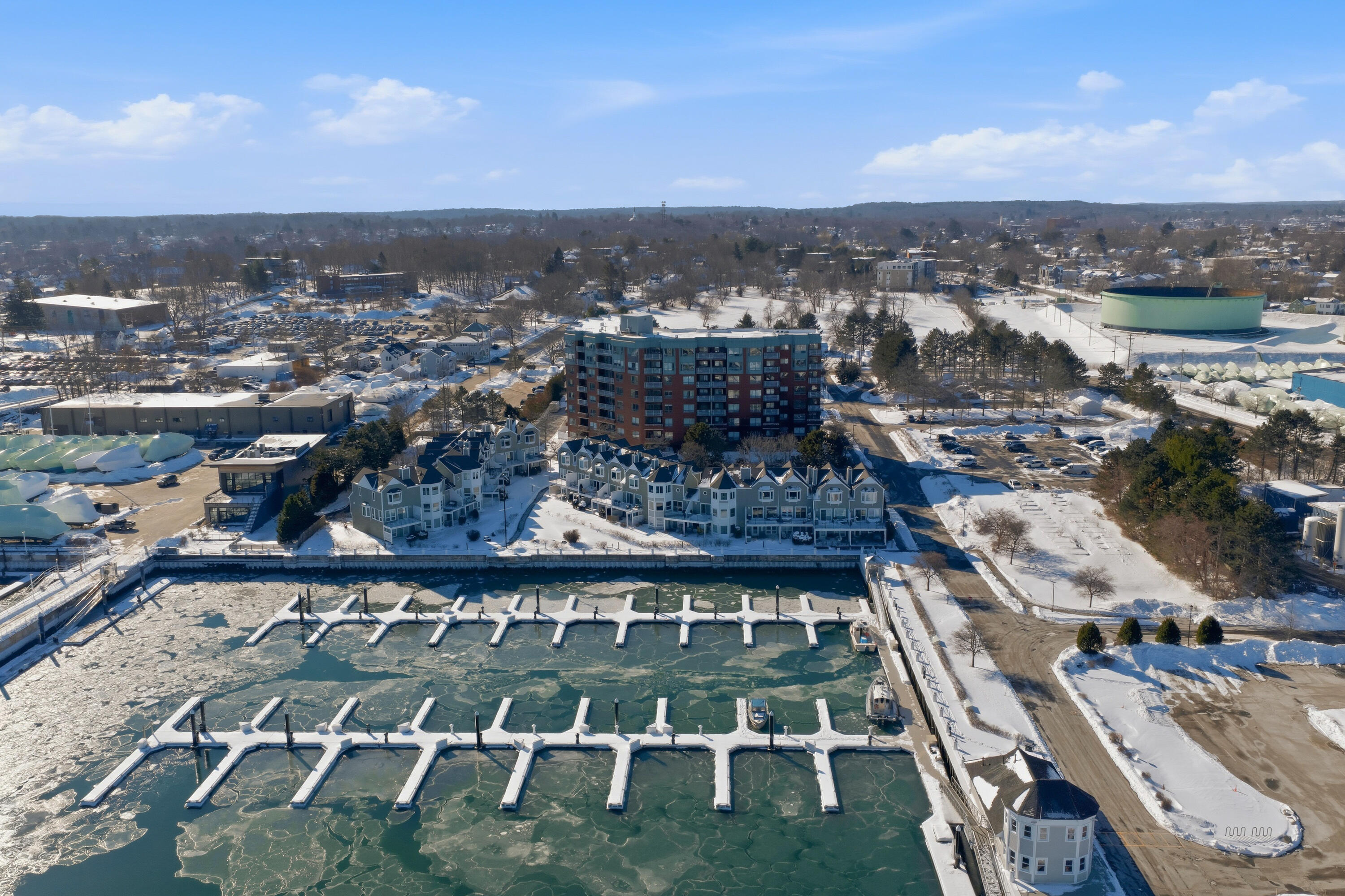 148 Breakwater Drive 512