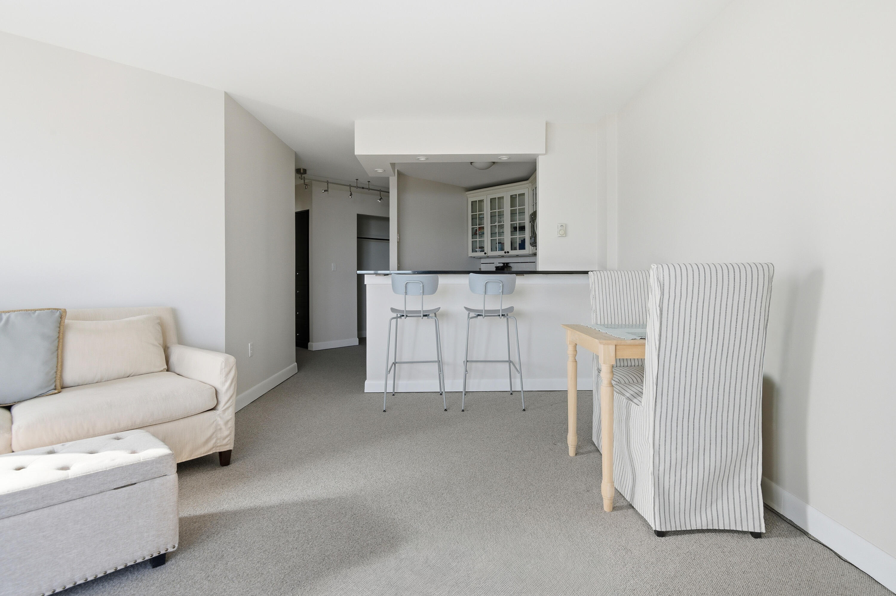 148 Breakwater Drive 512