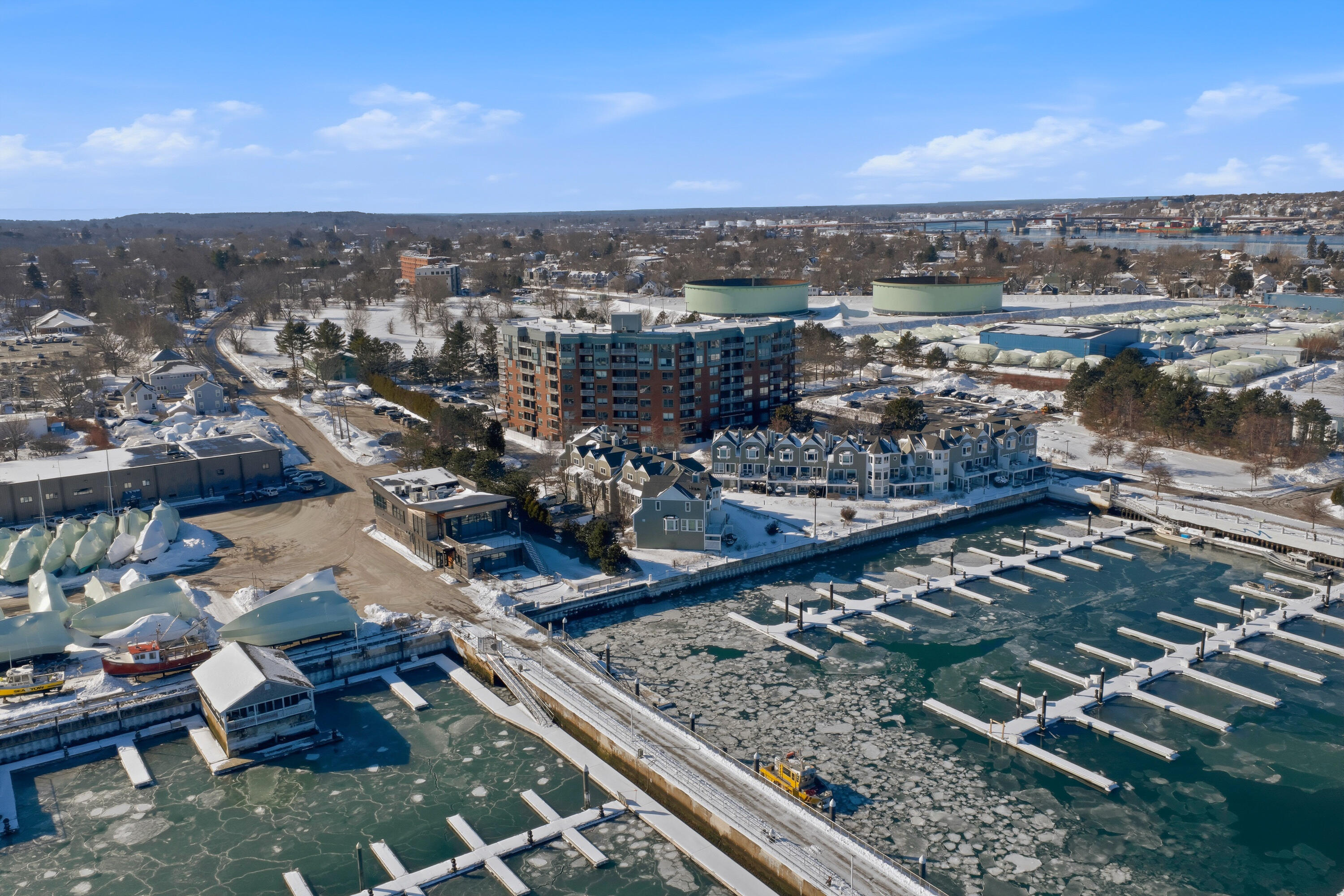 148 Breakwater Drive 512