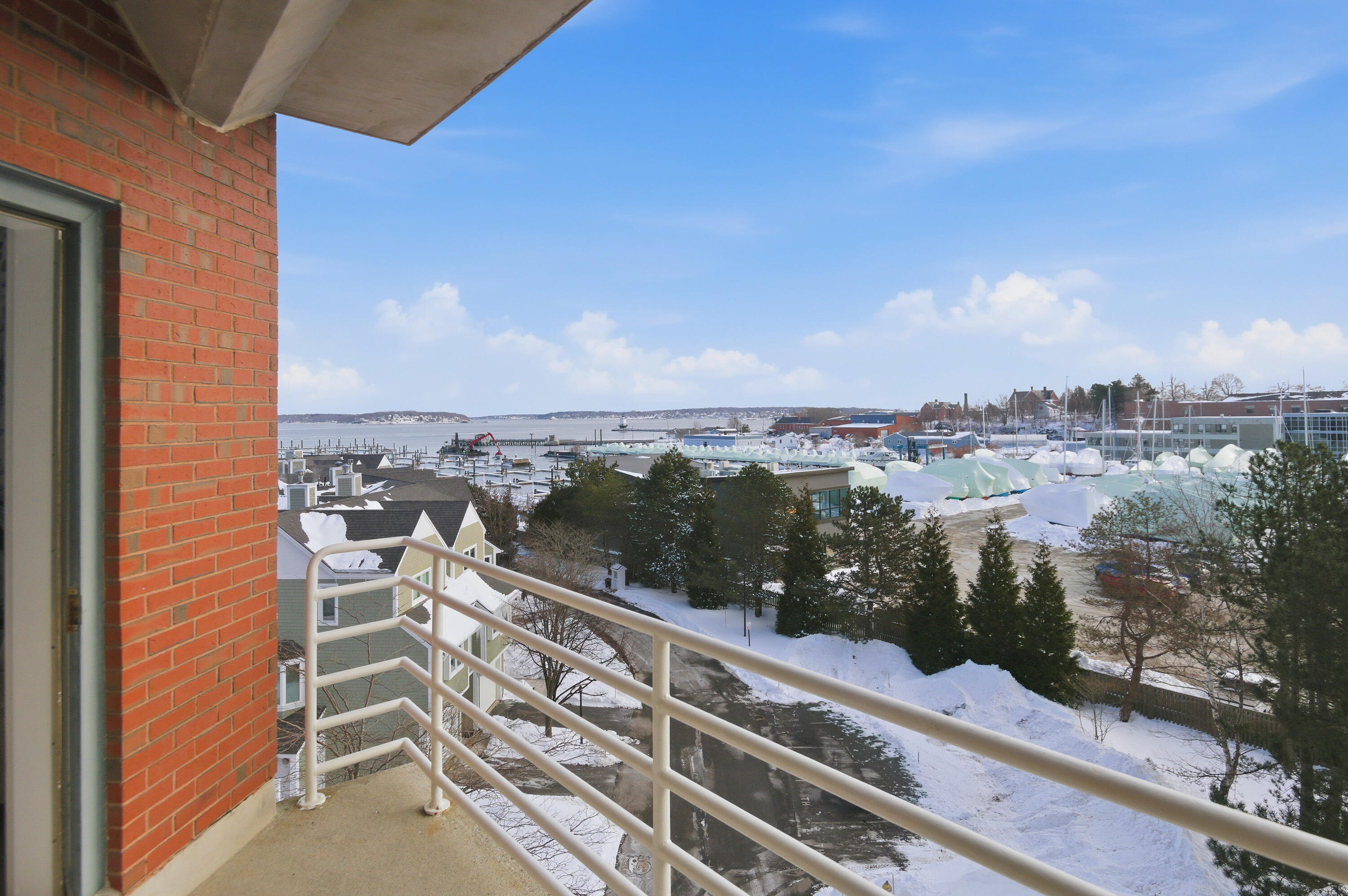148 Breakwater Drive 512