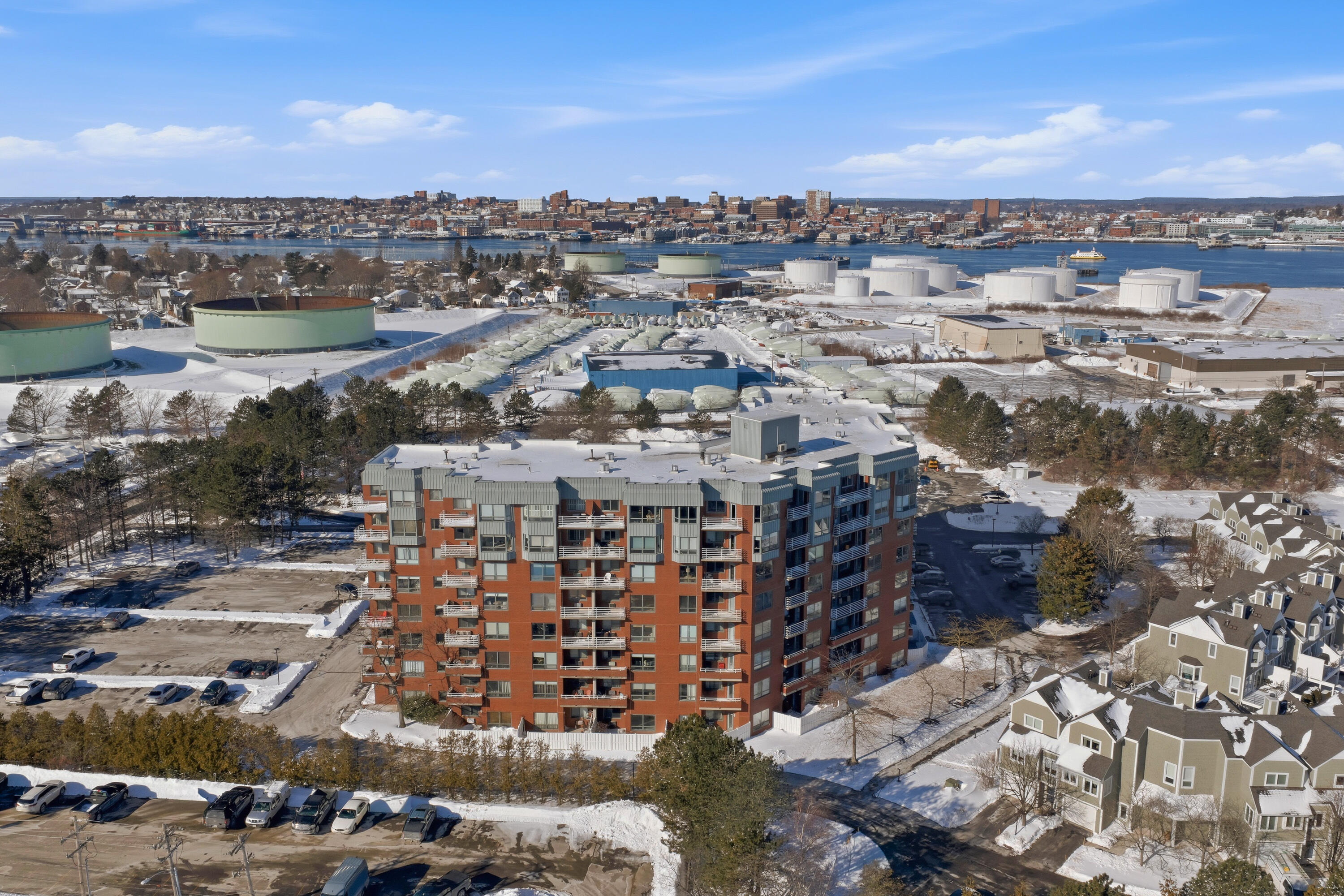 148 Breakwater Drive 512