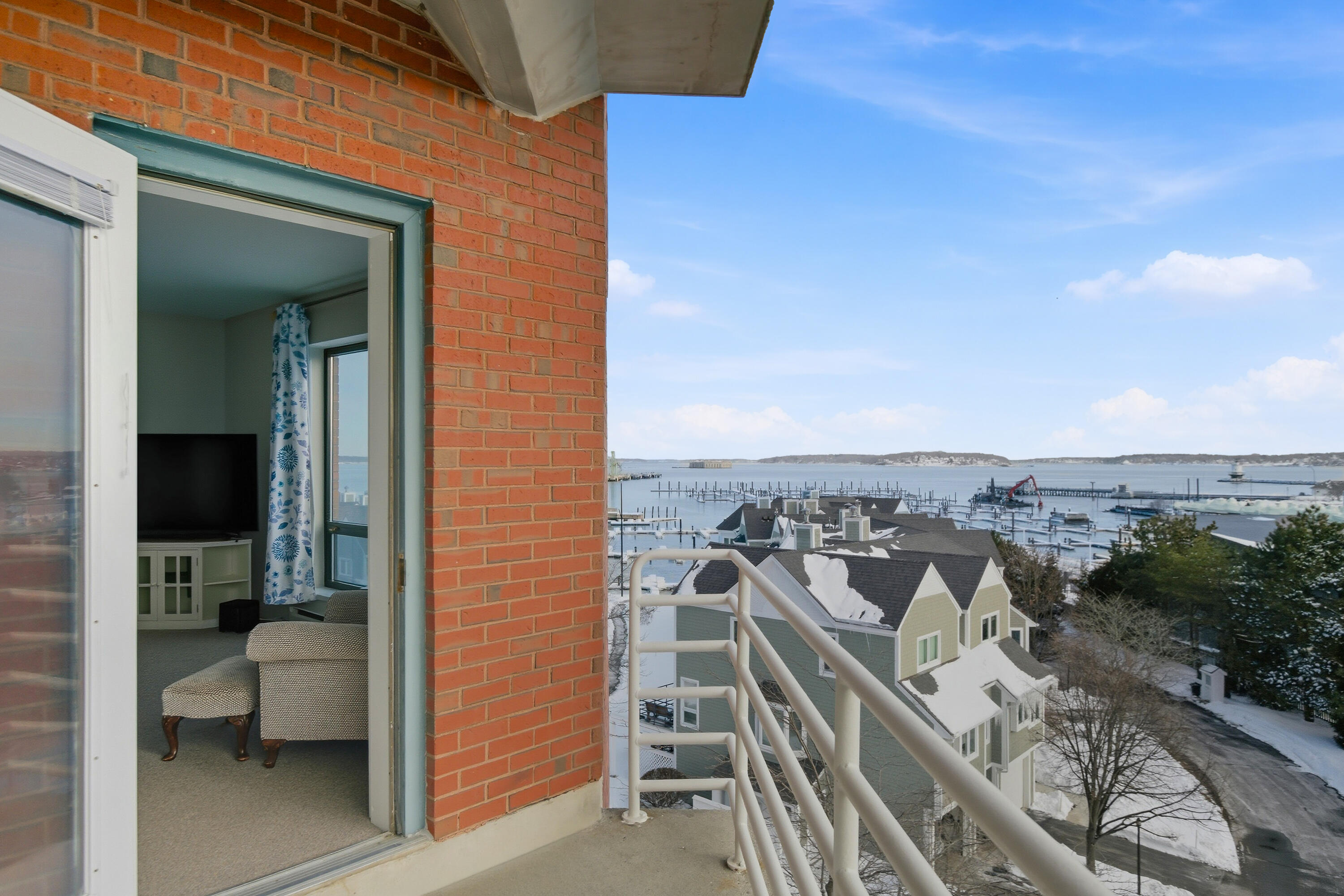 148 Breakwater Drive 512