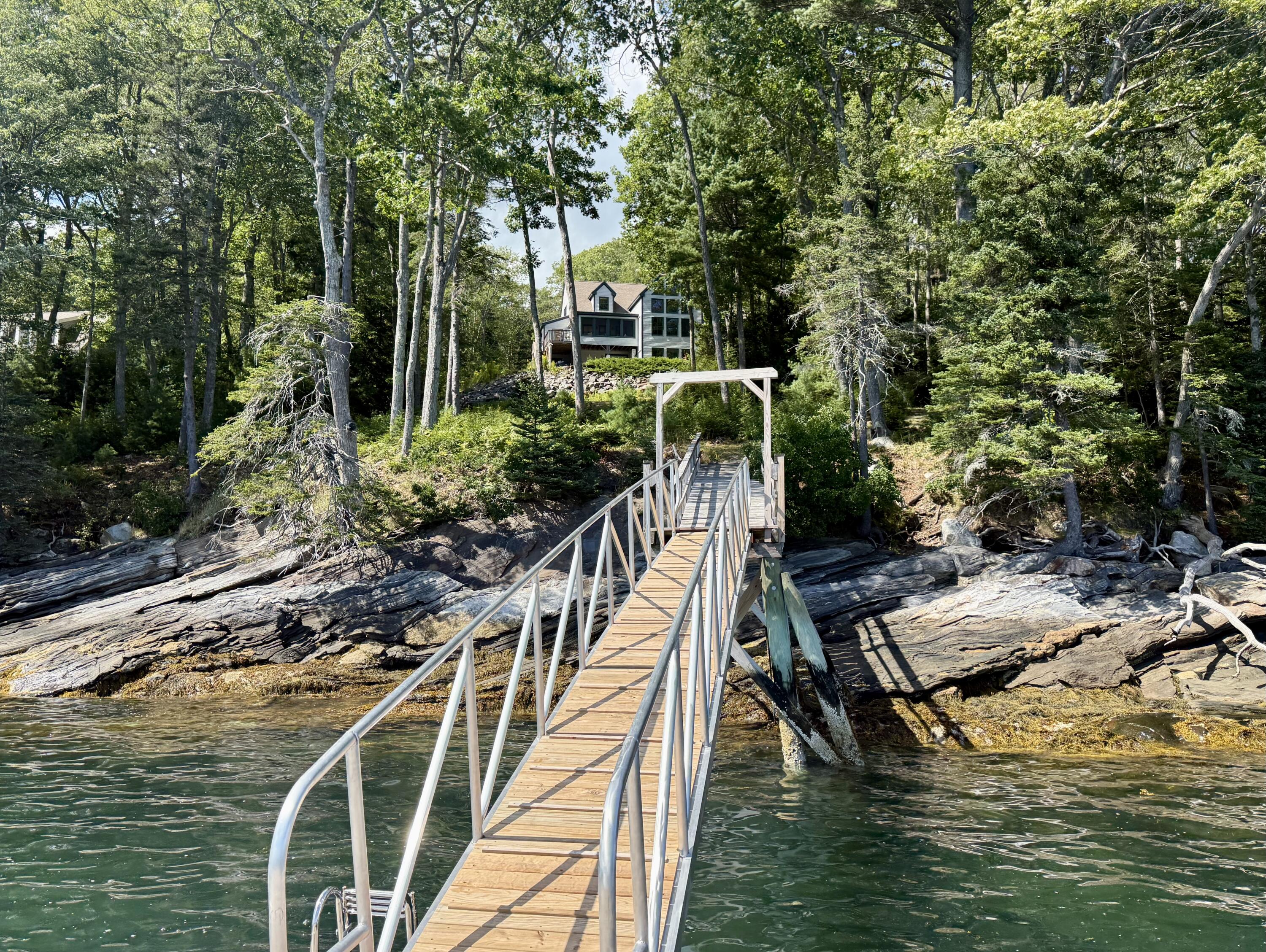 5 Southern Point Road